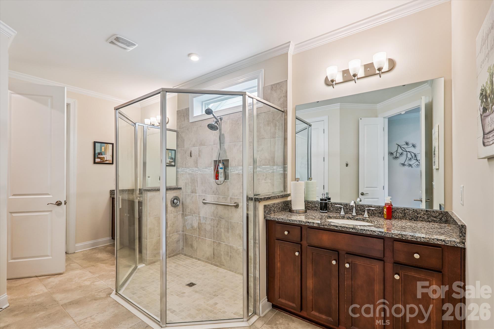 10400 Superb Lane Property Photo 32