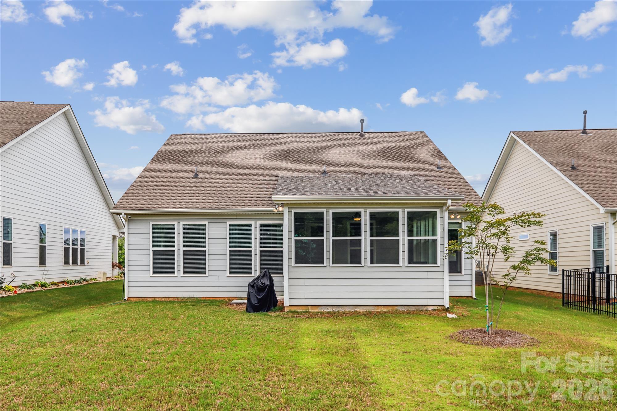 10400 Superb Lane Property Photo 33