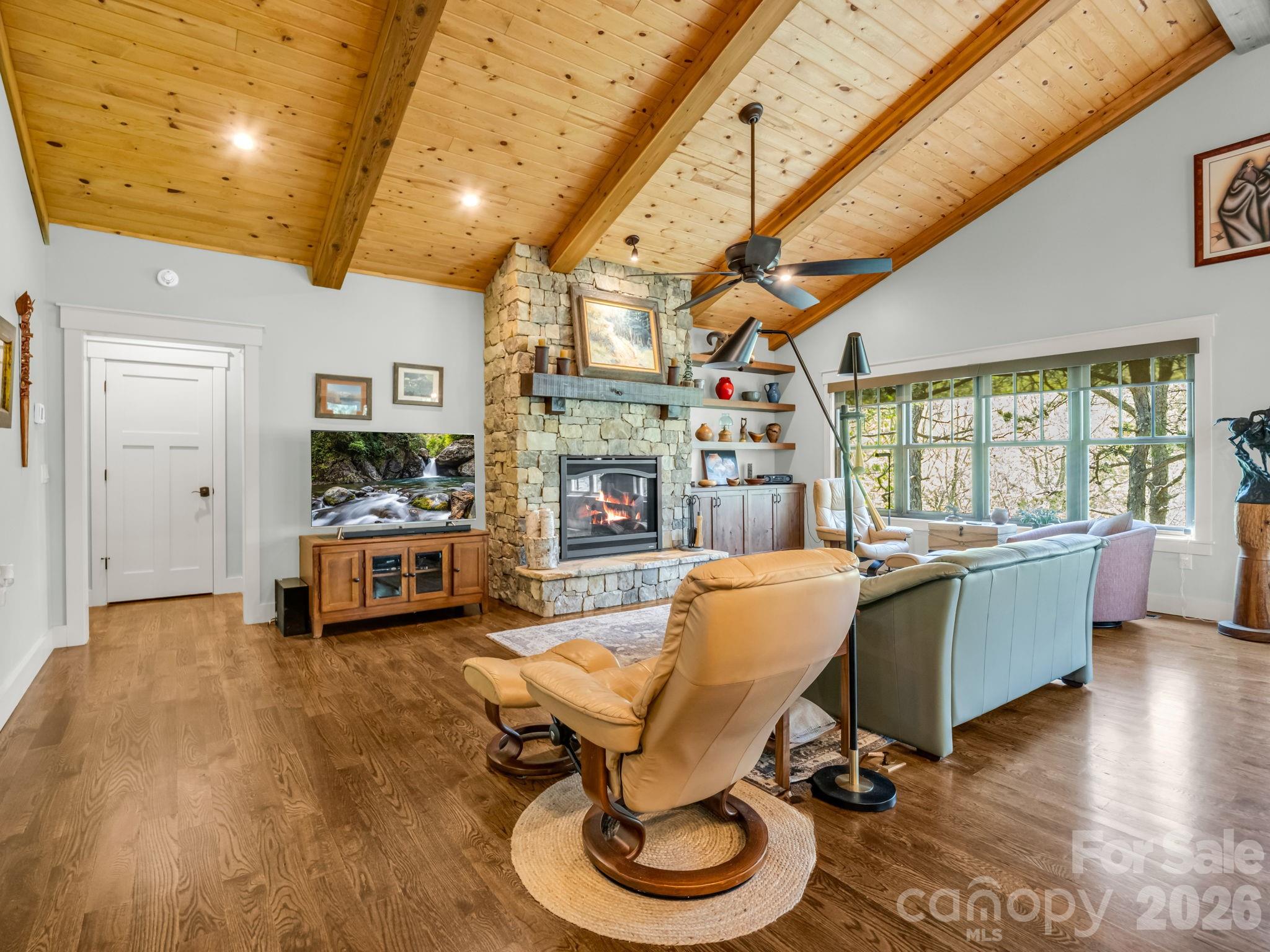 16 Panther Gap Road Property Photo 9