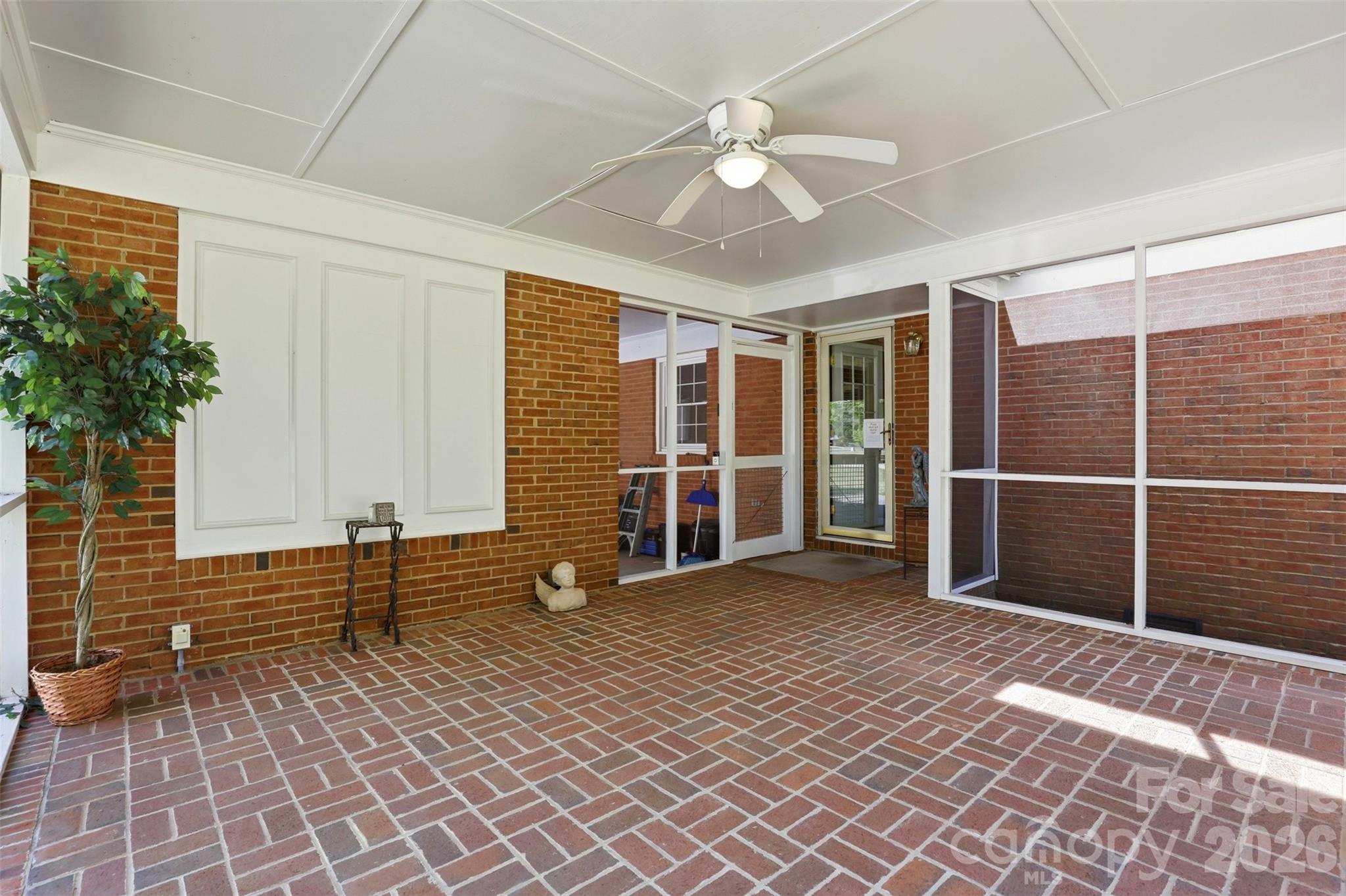 1406 Lakeview Drive Property Photo 33
