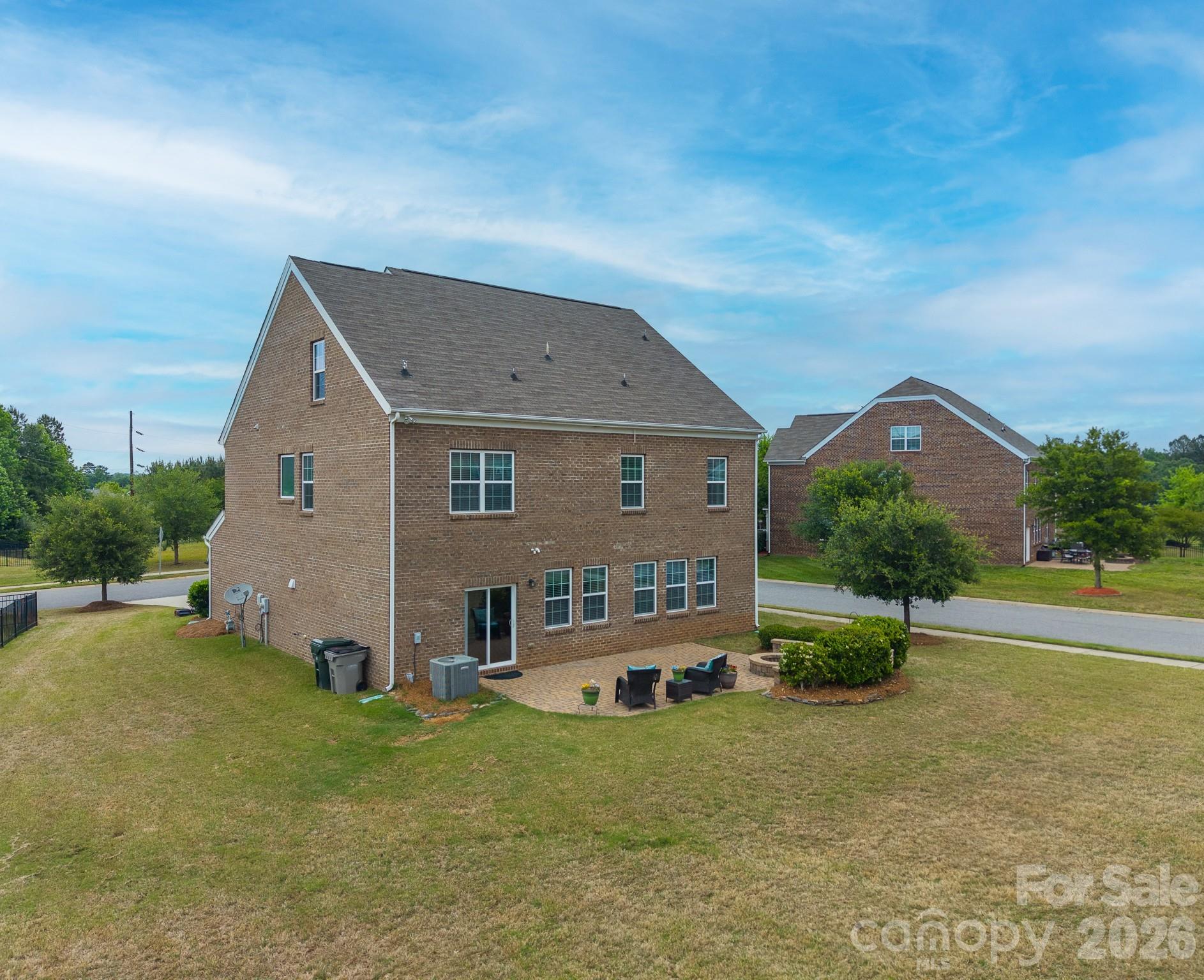 2617 Kinmere Drive Property Photo 8
