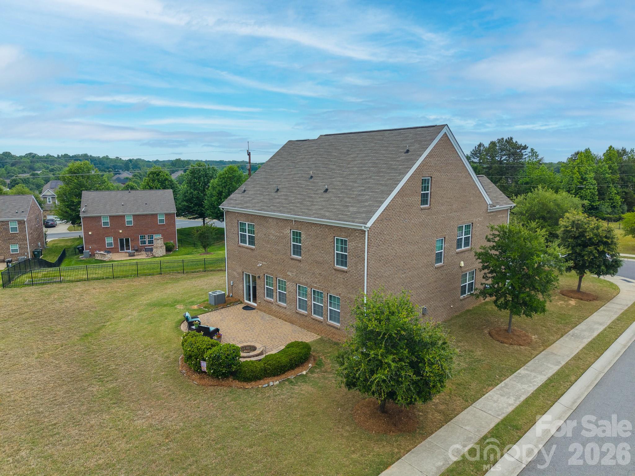 2617 Kinmere Drive Property Photo 9
