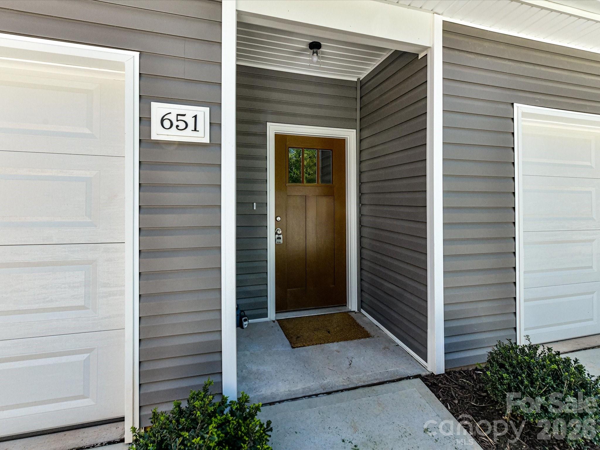 651 Stillgreen Lane Property Photo 7