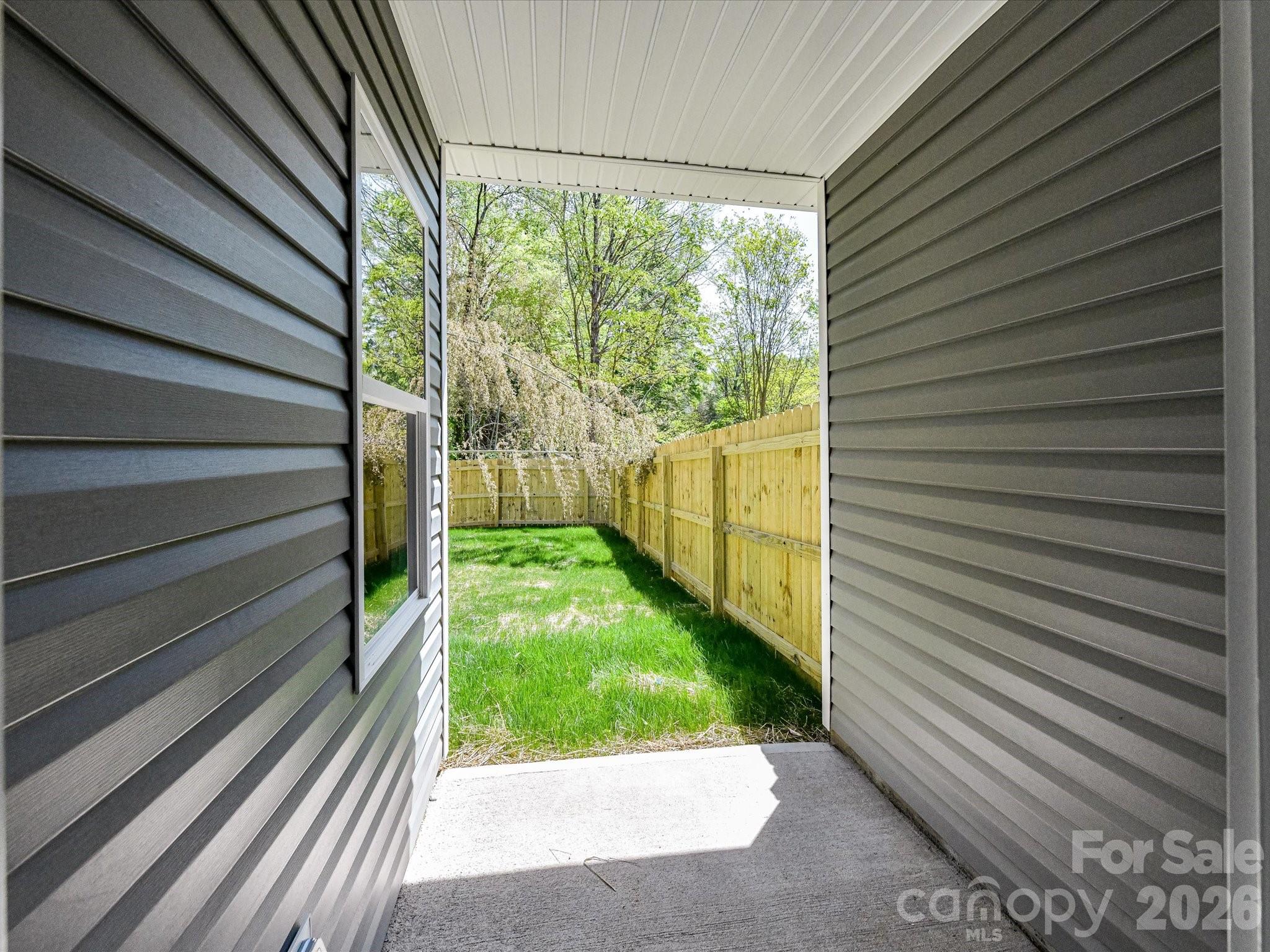 651 Stillgreen Lane Property Photo 27