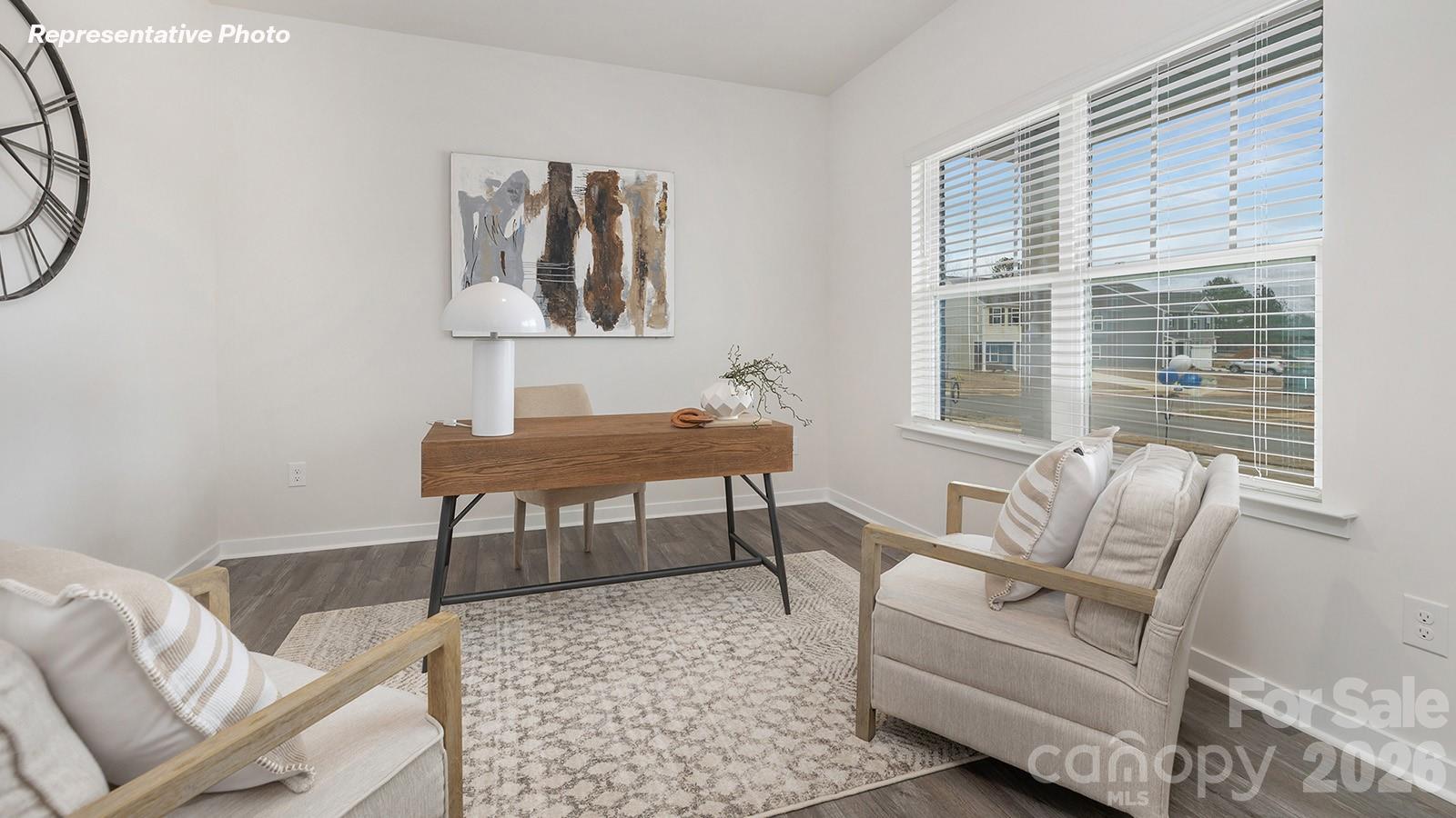 484 Dazzle Loop Property Photo 9