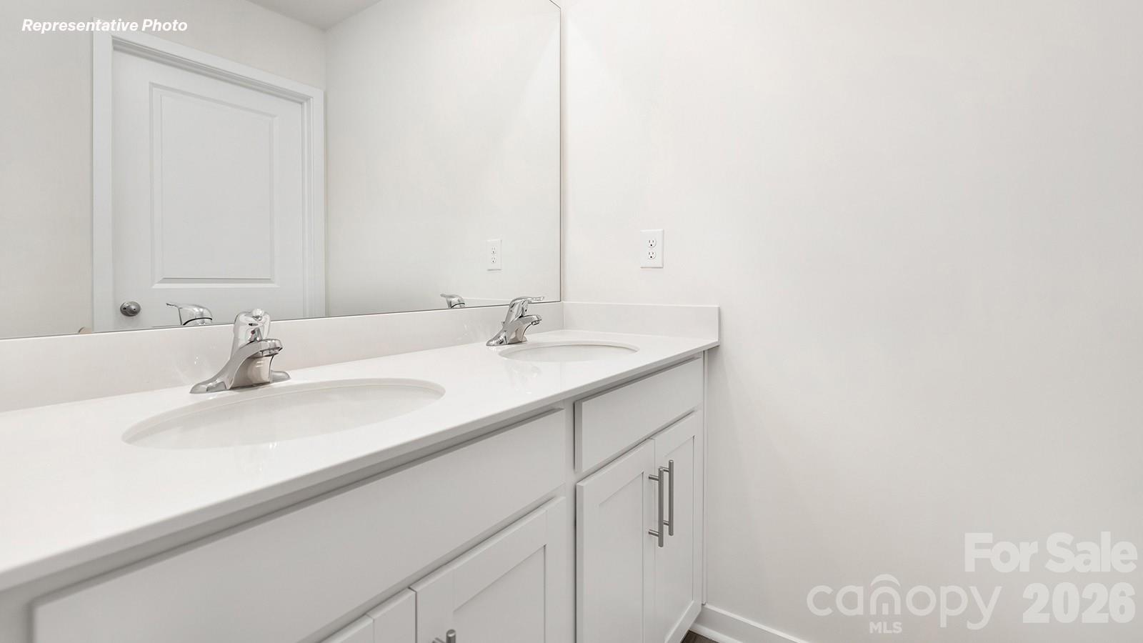 484 Dazzle Loop Property Photo 24