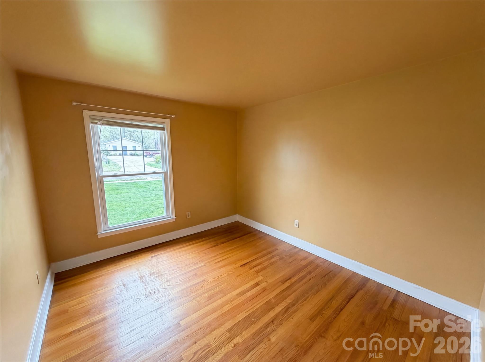 6214 Ashcrest Drive Property Photo 4