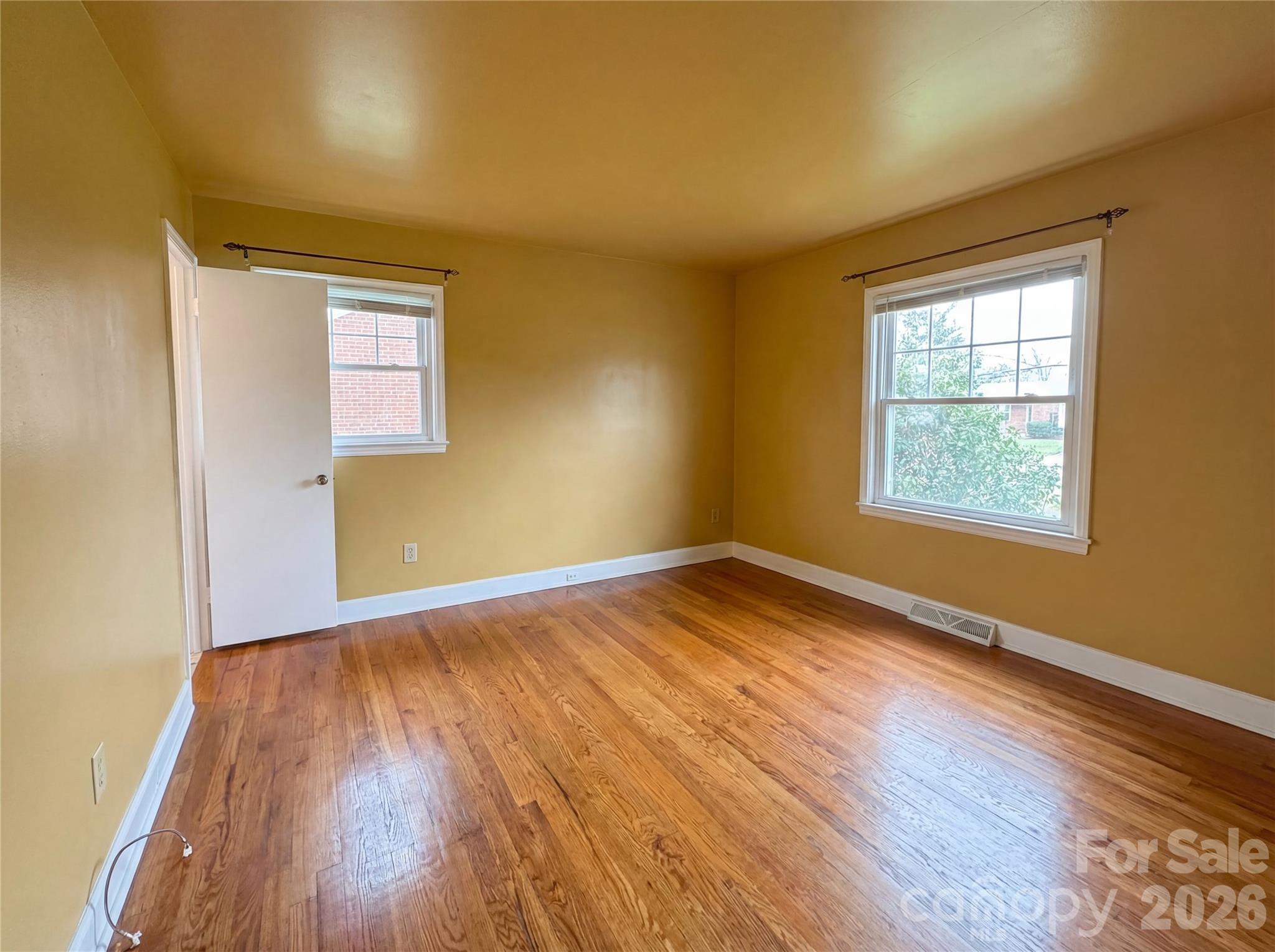 6214 Ashcrest Drive Property Photo 5