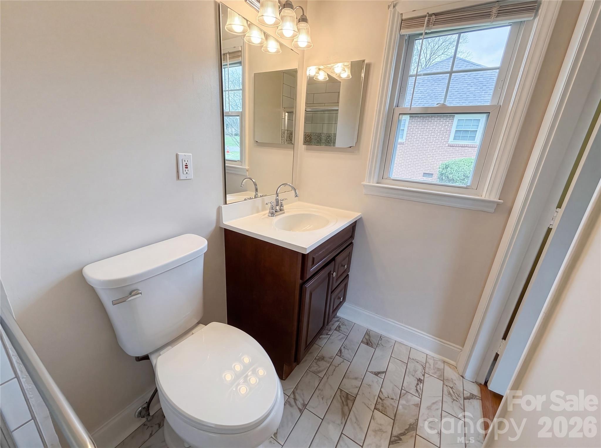 6214 Ashcrest Drive Property Photo 7