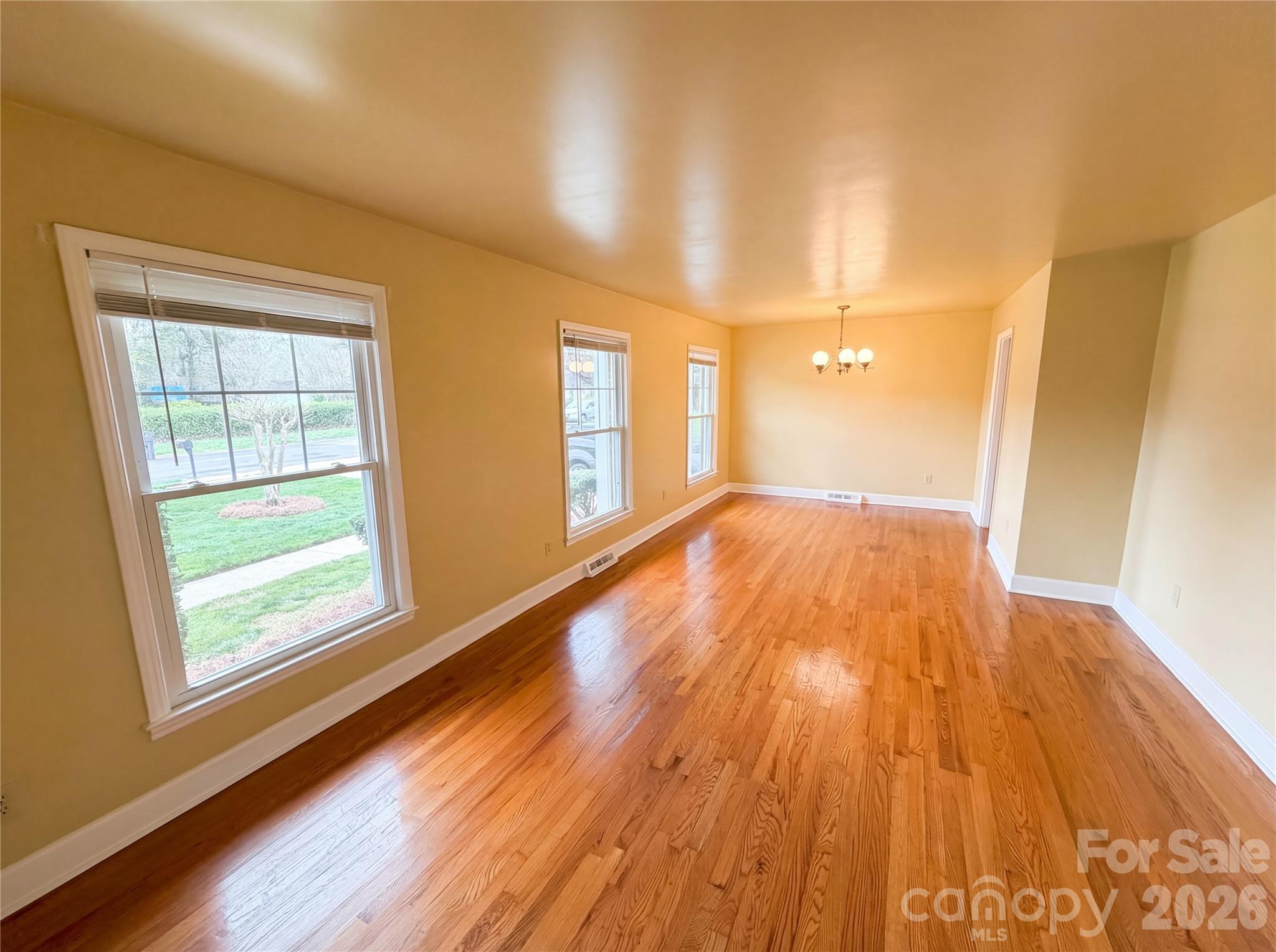 6214 Ashcrest Drive Property Photo 8
