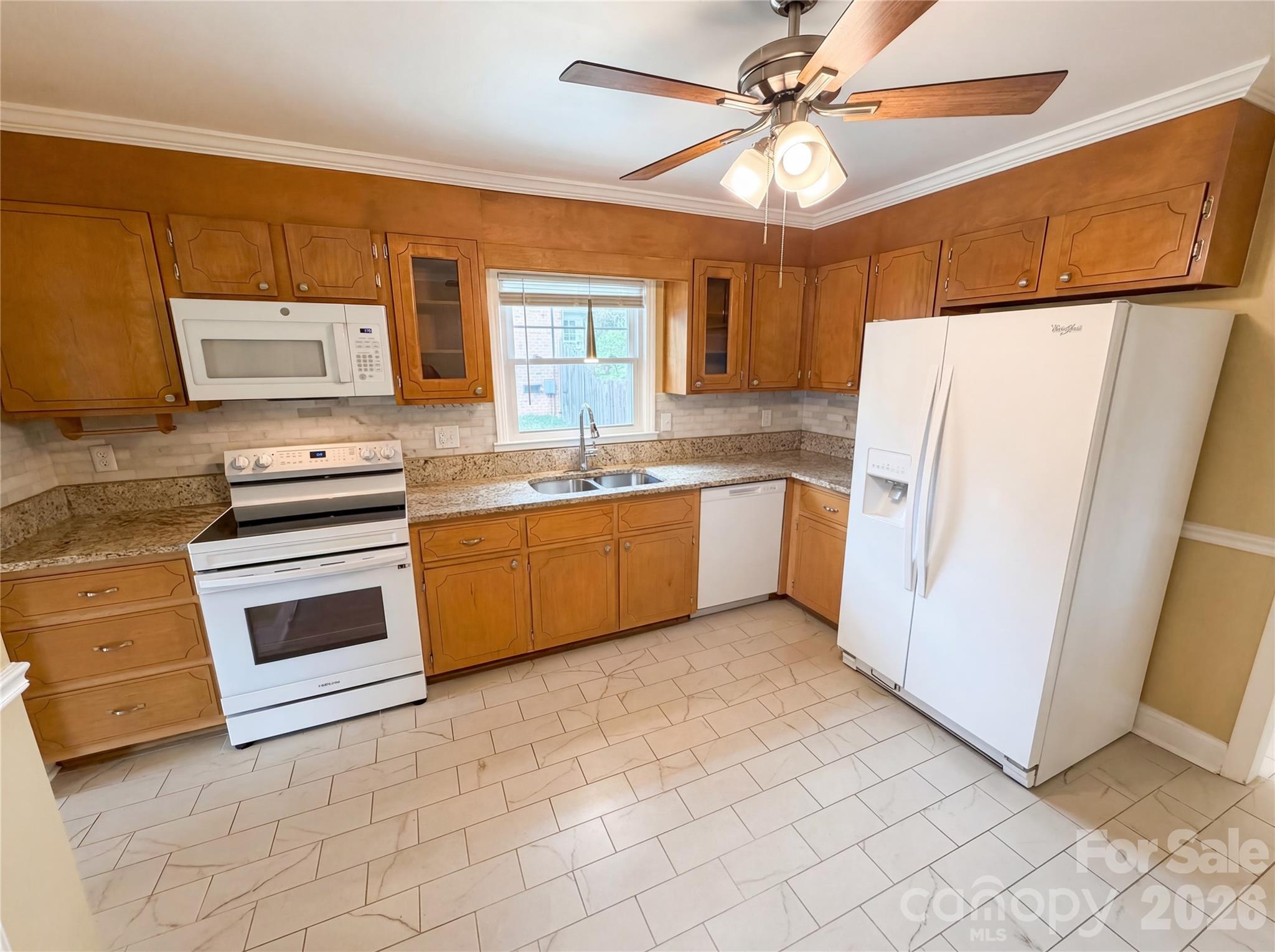6214 Ashcrest Drive Property Photo 12