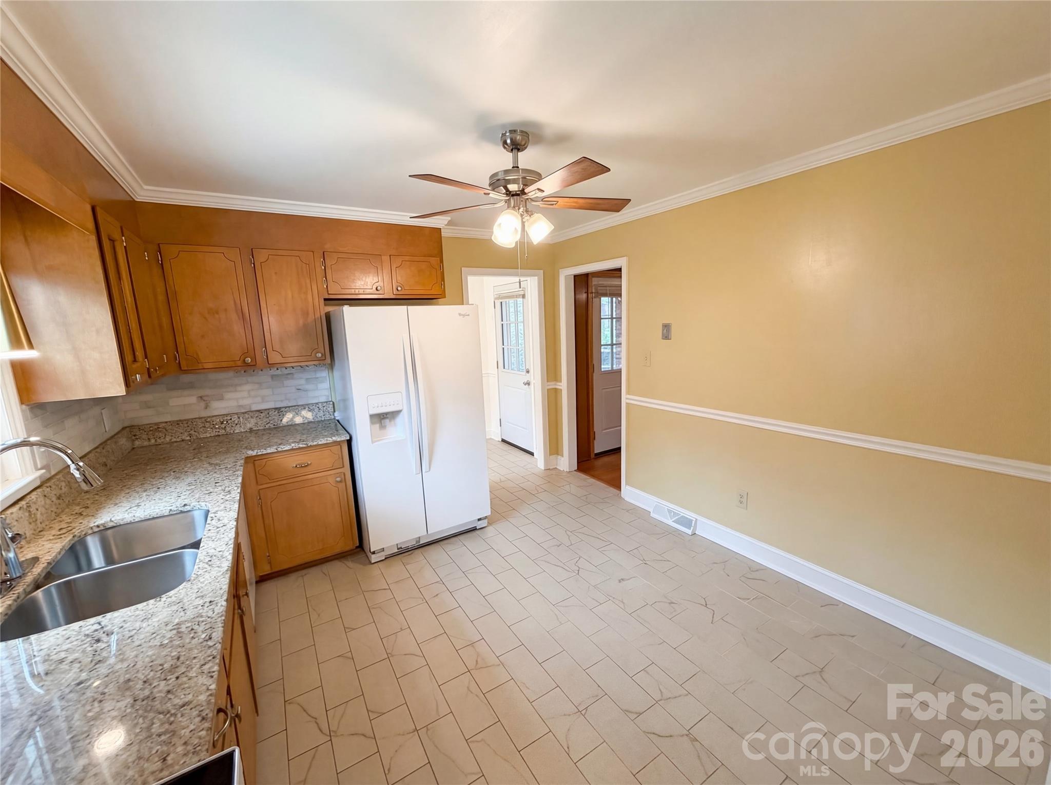 6214 Ashcrest Drive Property Photo 13