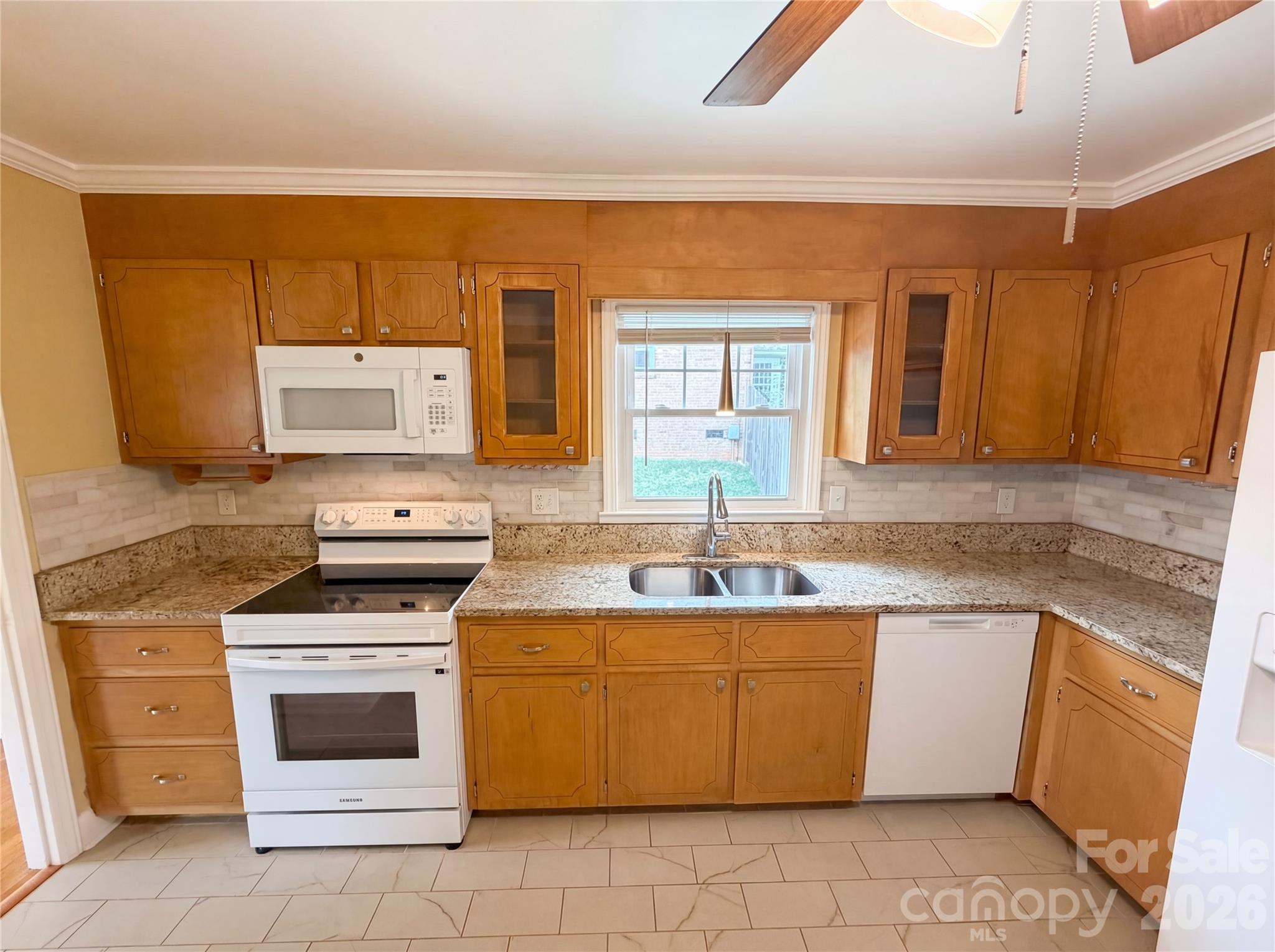 6214 Ashcrest Drive Property Photo 14