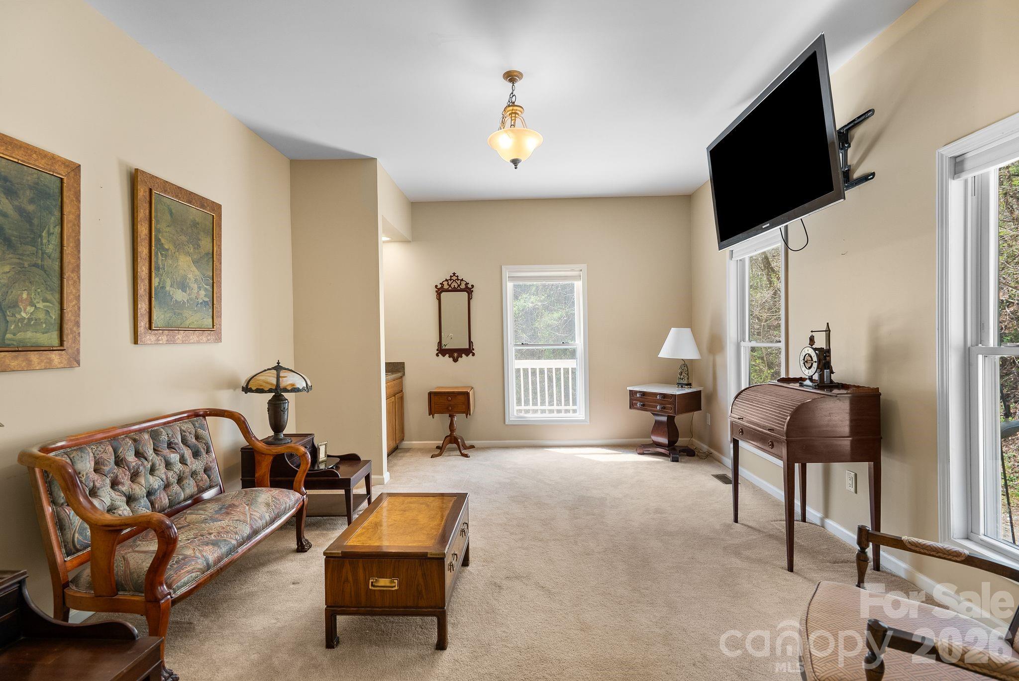 267 Eagles Trace Property Photo 8