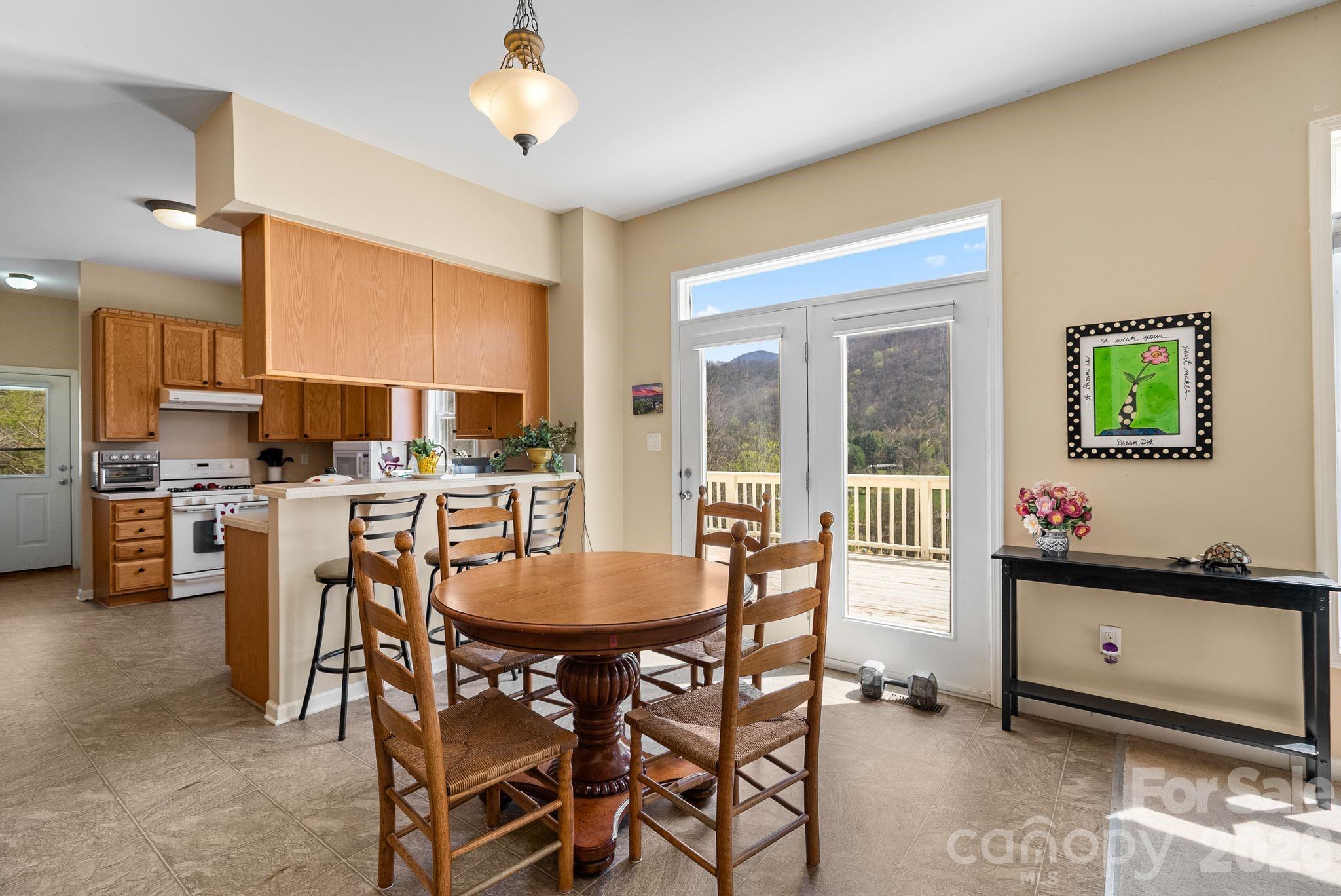267 Eagles Trace Property Photo 10