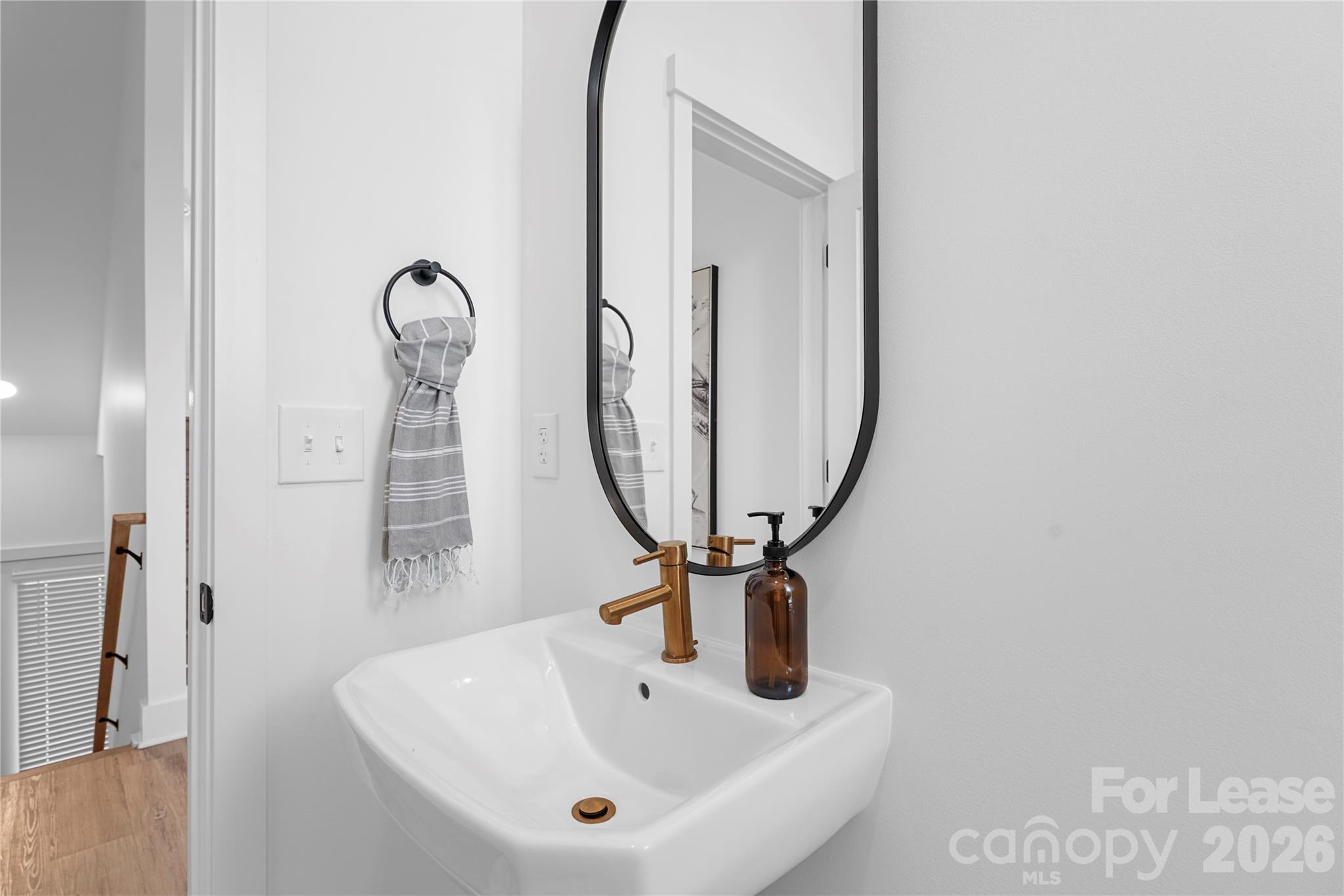 411 Charles Avenue 35 Property Photo 22
