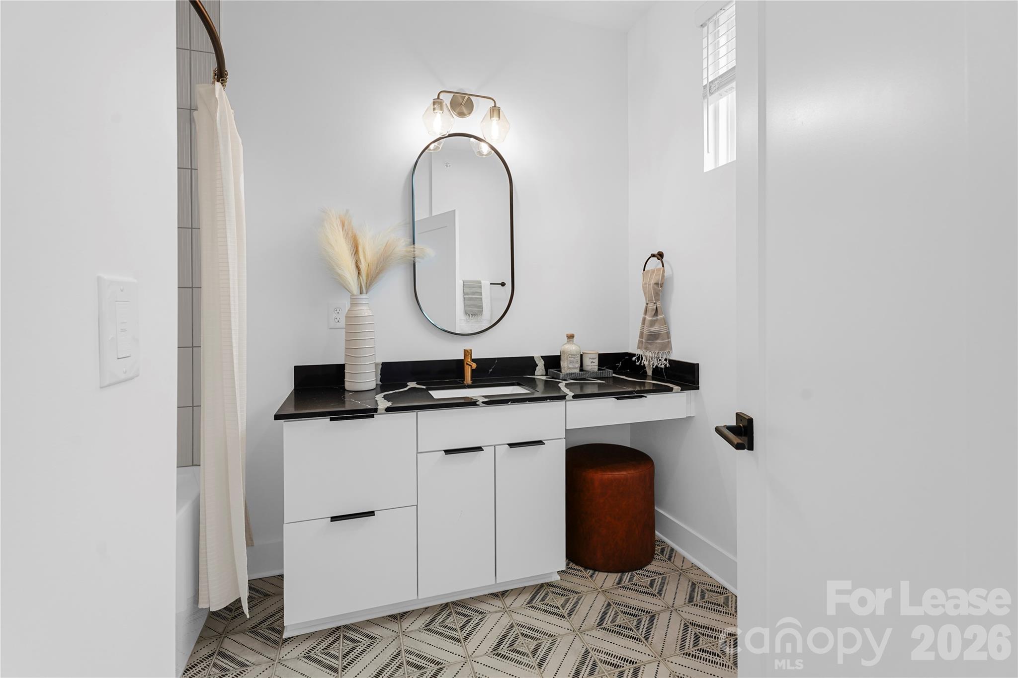 411 Charles Avenue 35 Property Photo 25