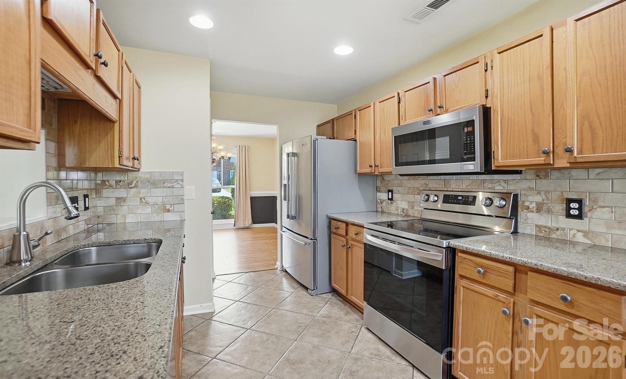 1009 Onotoa Drive Property Photo 14