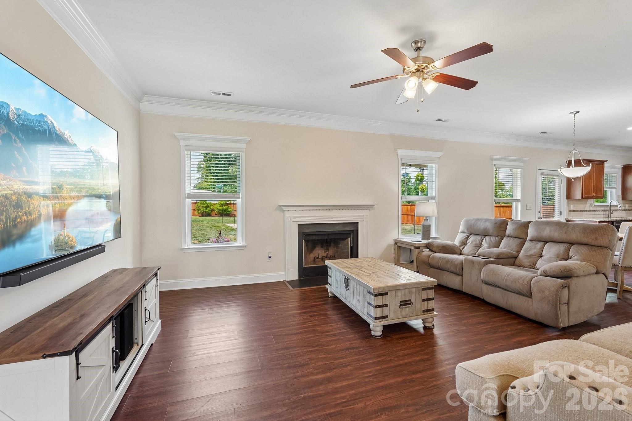 2609 Lakefront Drive Property Photo 4