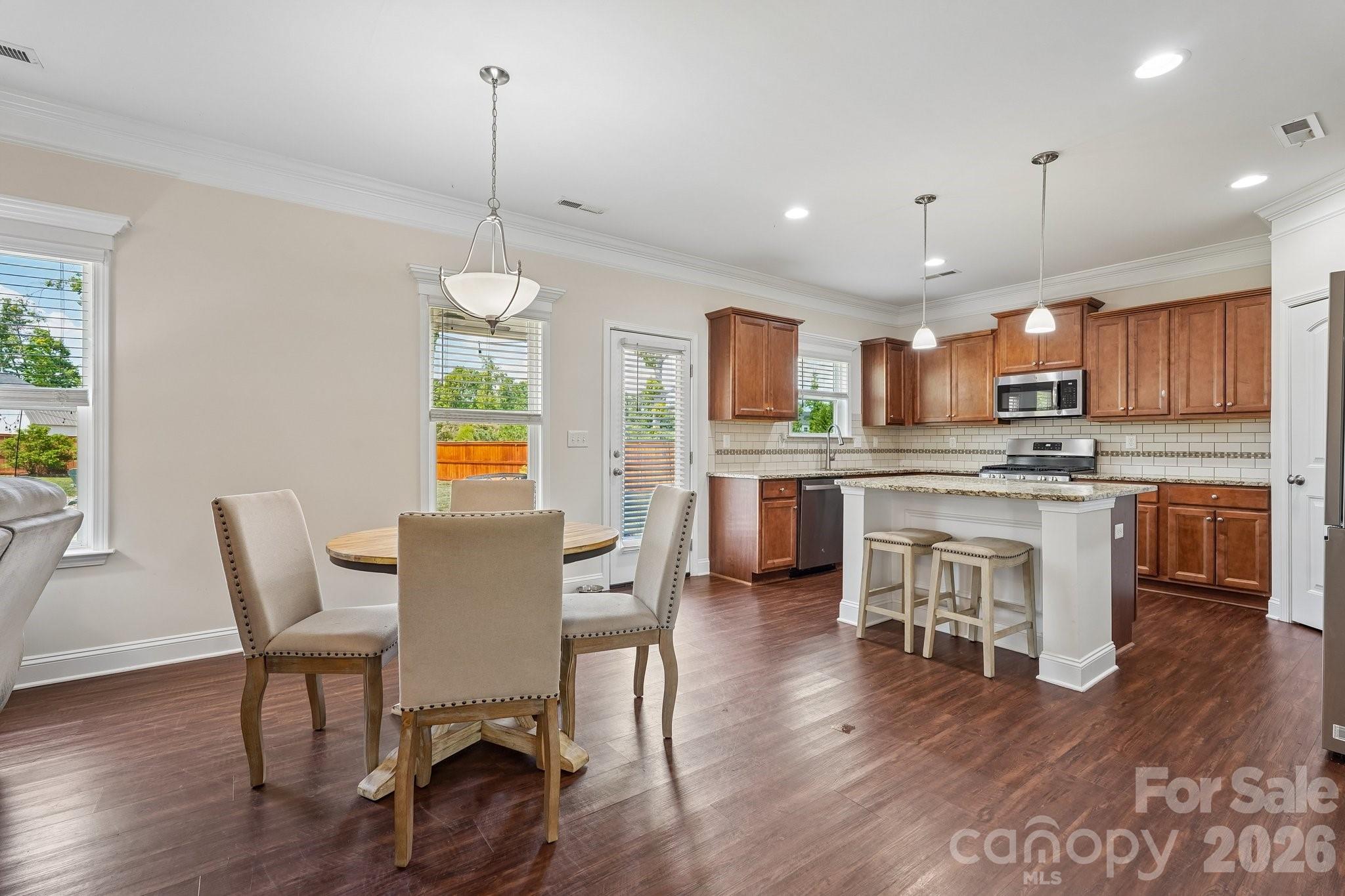 2609 Lakefront Drive Property Photo 8