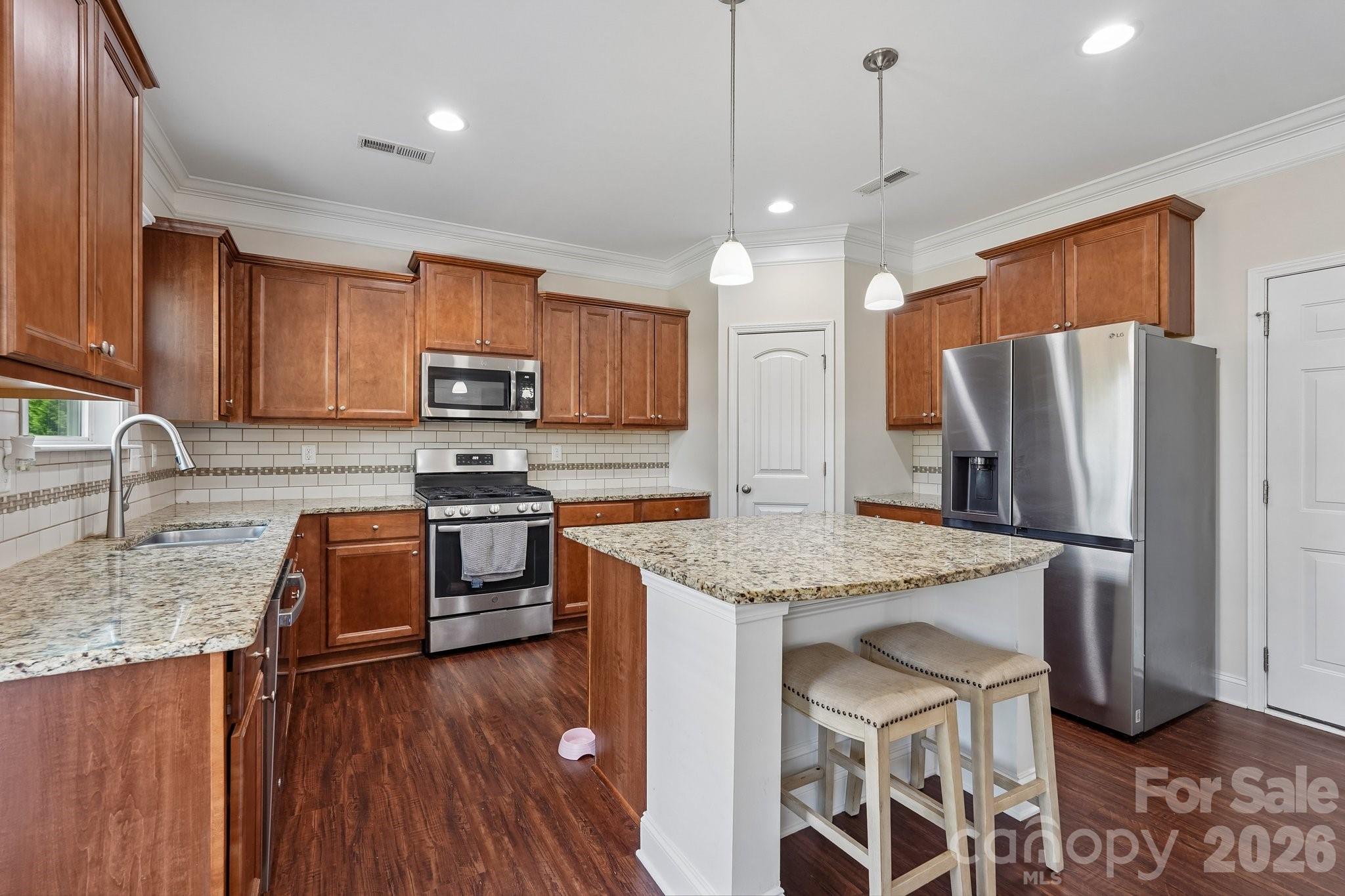 2609 Lakefront Drive Property Photo 9