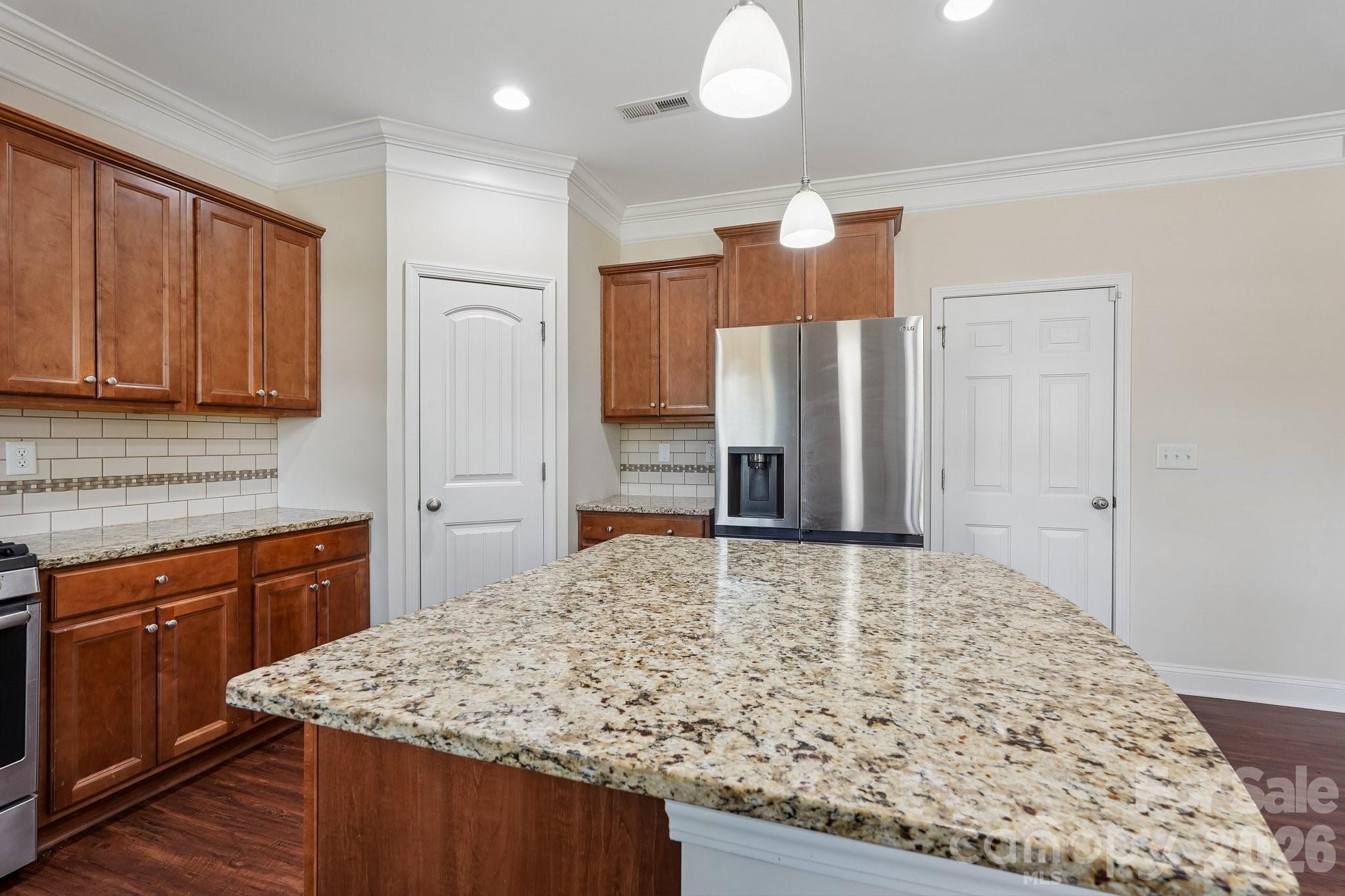 2609 Lakefront Drive Property Photo 12
