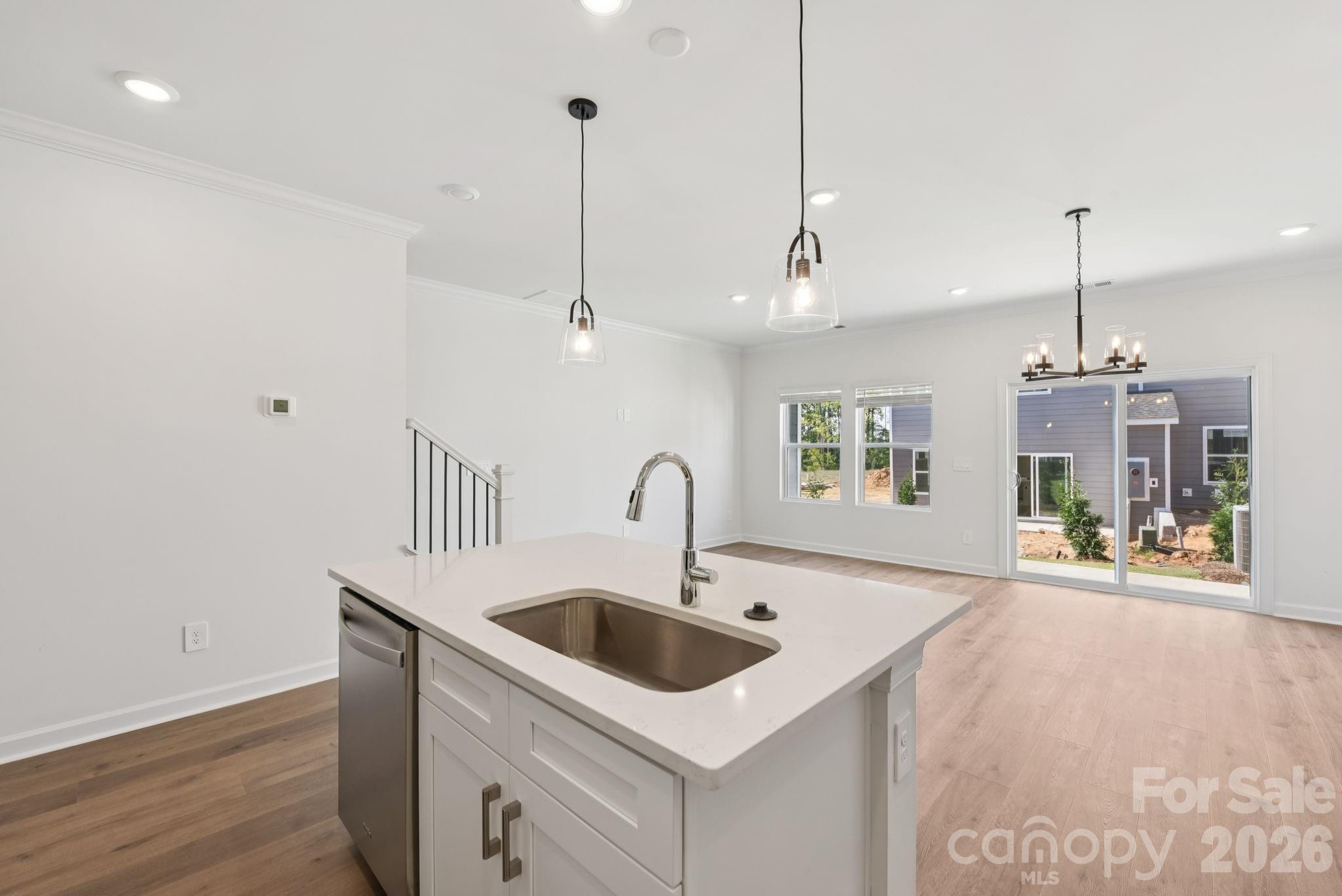 445 Markridge Loop Property Photo 6