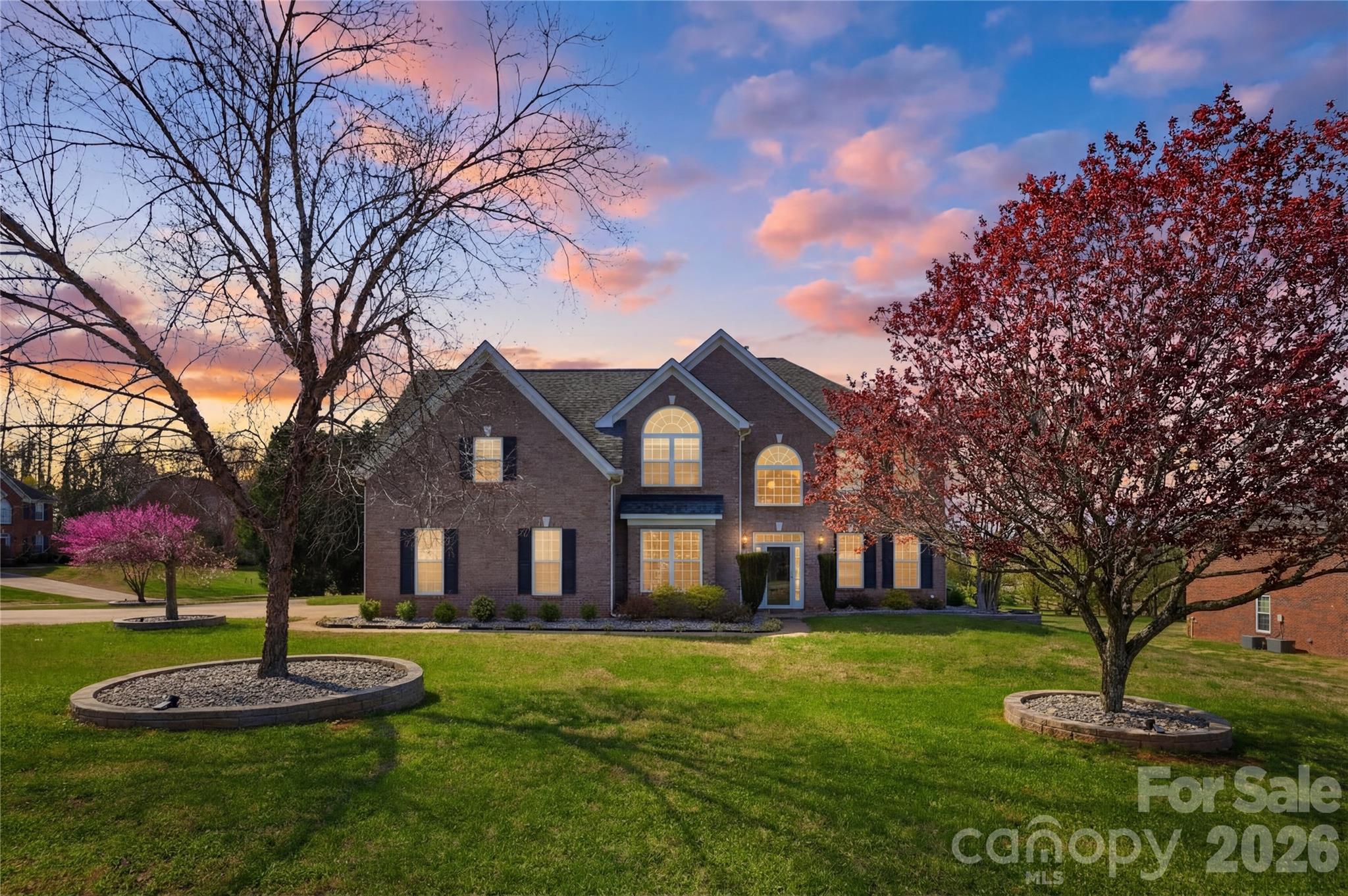 105 Summer Breeze Court Property Photo 1