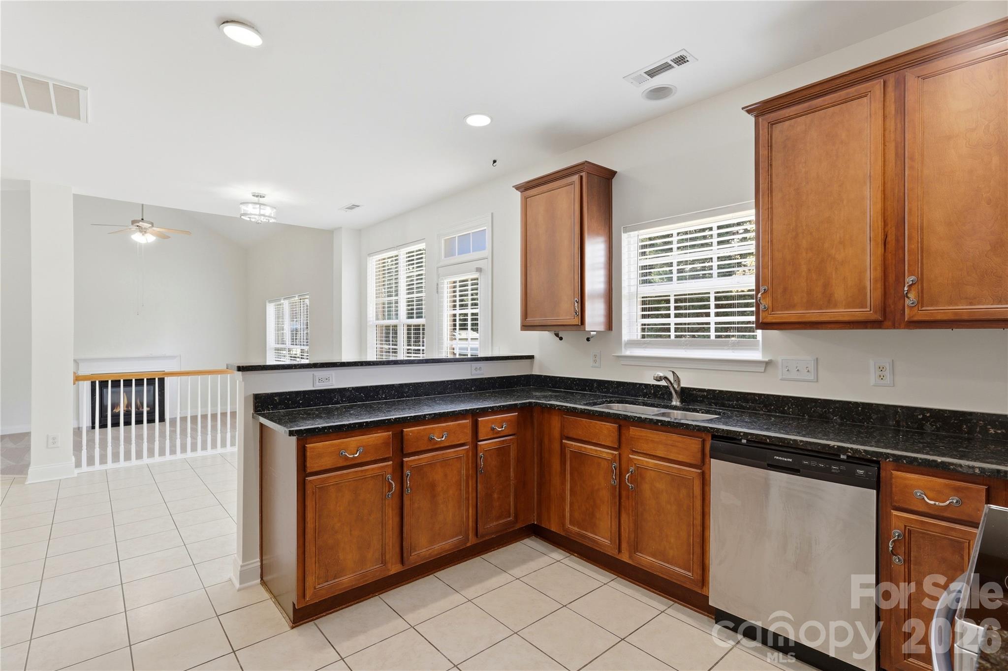 105 Summer Breeze Court Property Photo 7