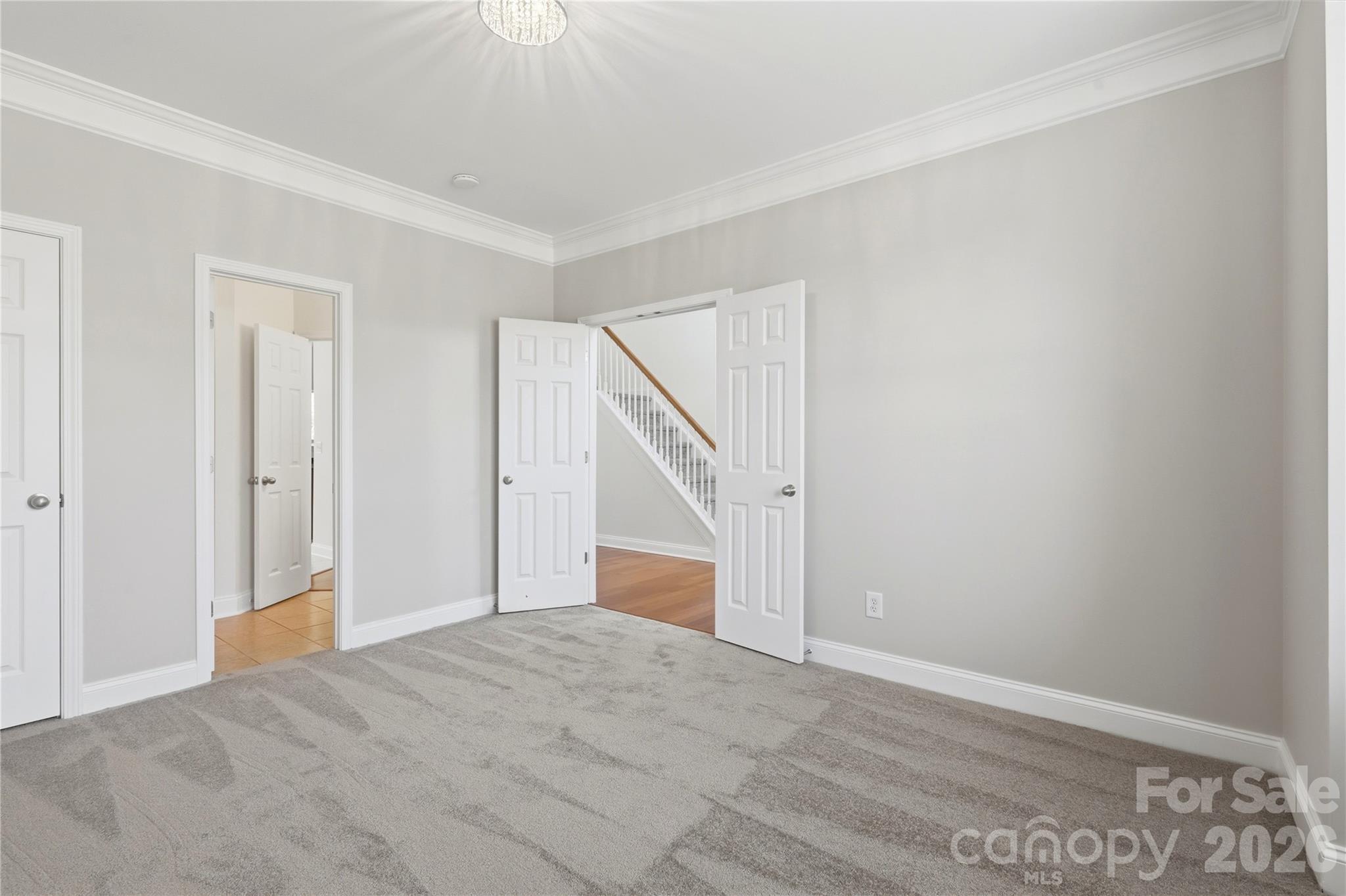 105 Summer Breeze Court Property Photo 9