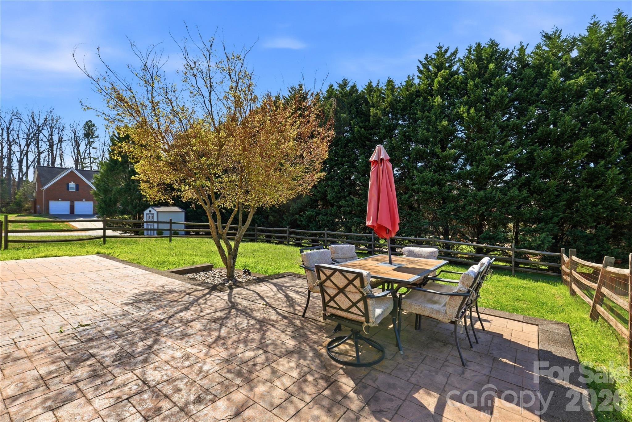 105 Summer Breeze Court Property Photo 21