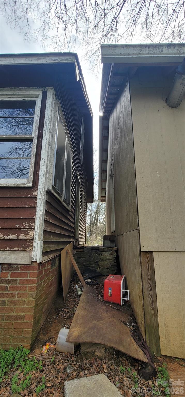 1939 River Road Property Photo 22