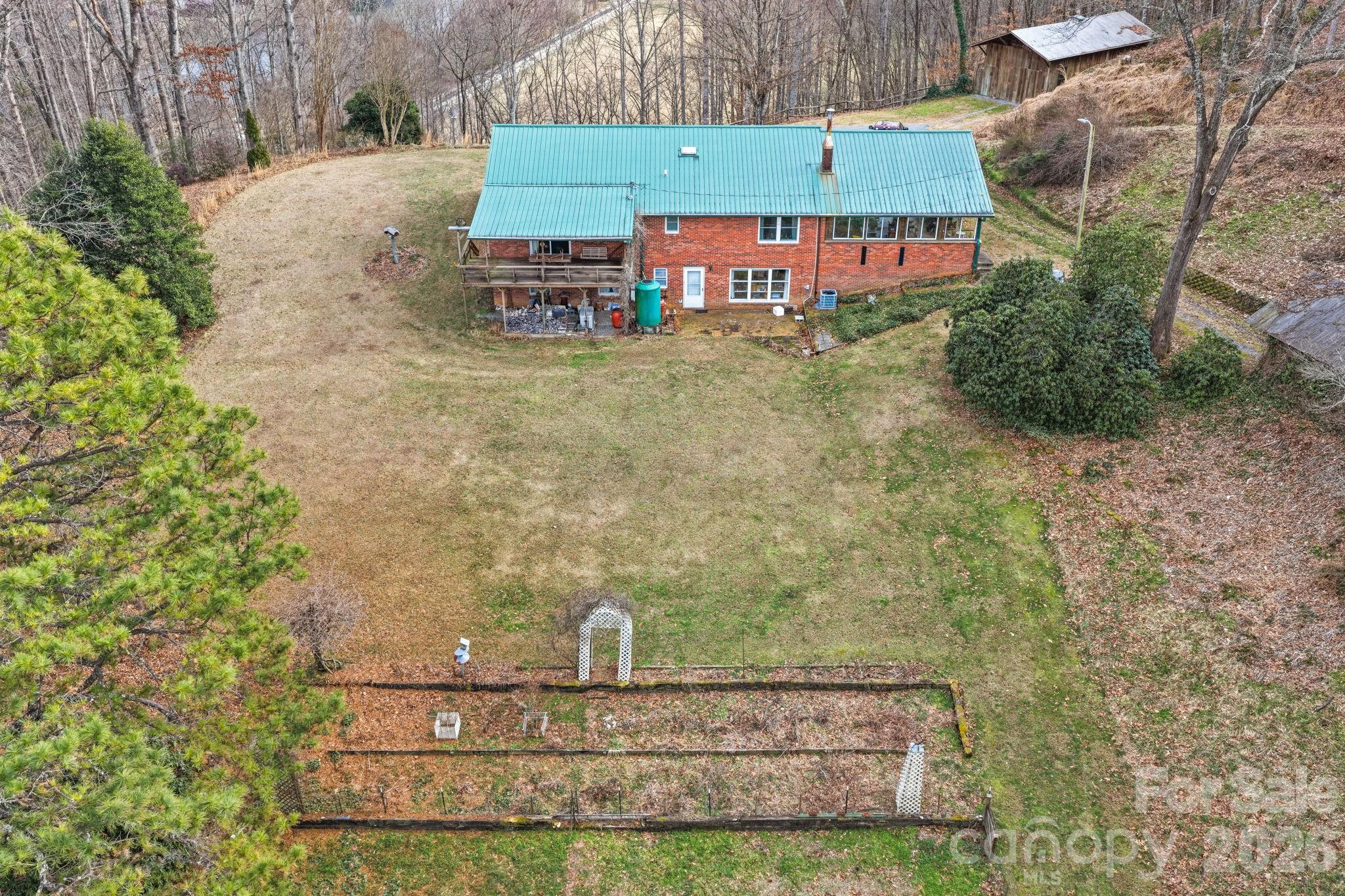 470 Ela Lane Property Photo 6