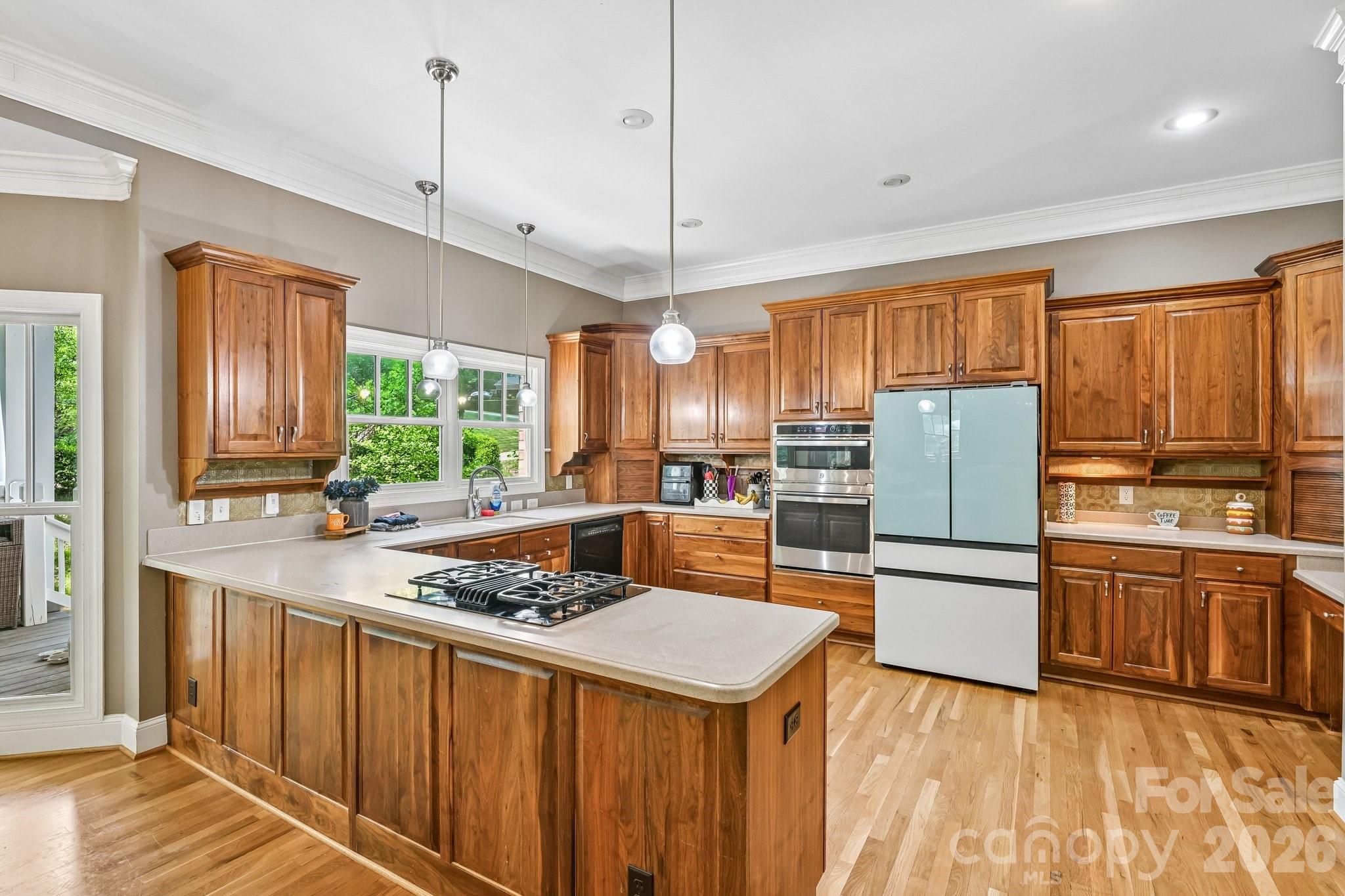 209 37th Avenue Place Property Photo 17