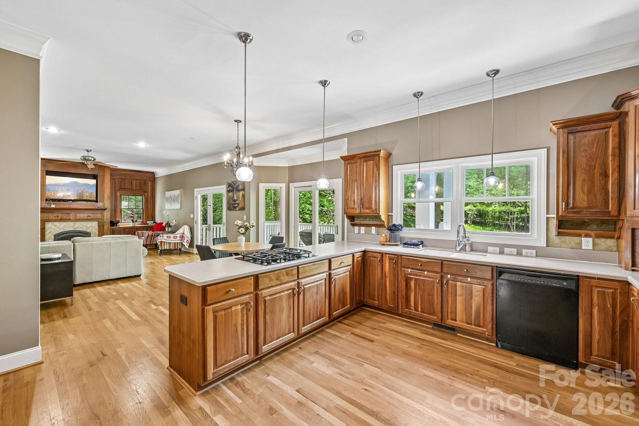 209 37th Avenue Place Property Photo 18