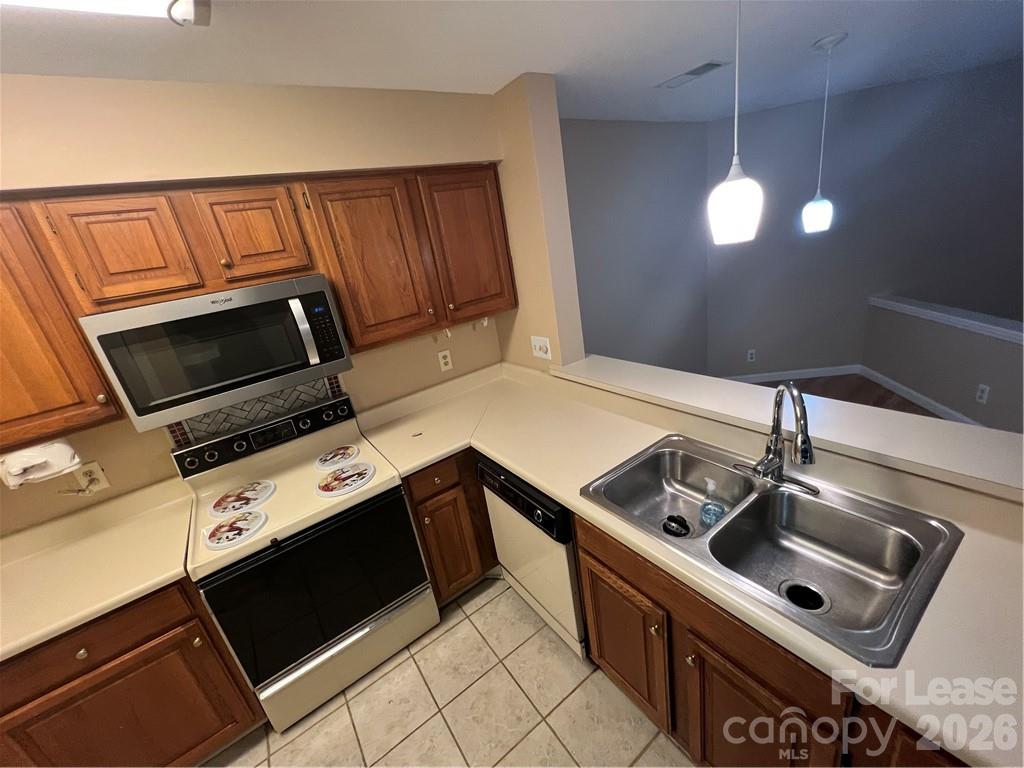 18817 Nautical Drive Property Photo 2