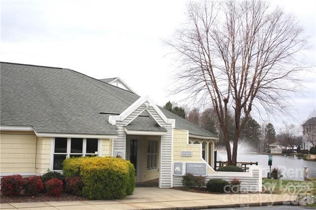18817 Nautical Drive Property Photo 12