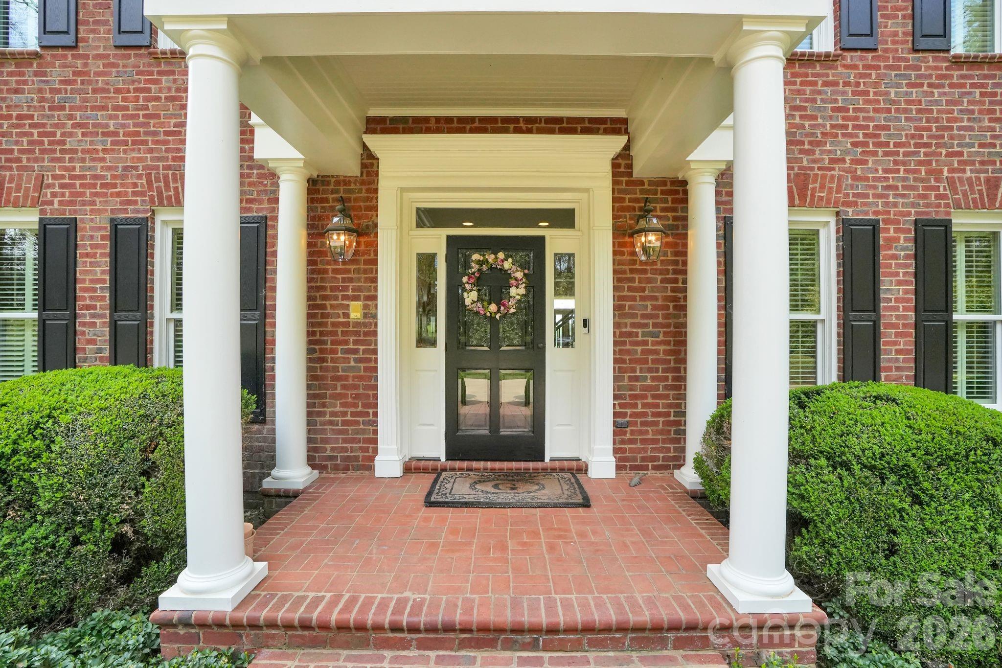 312 Old Hickory Court Property Photo 8