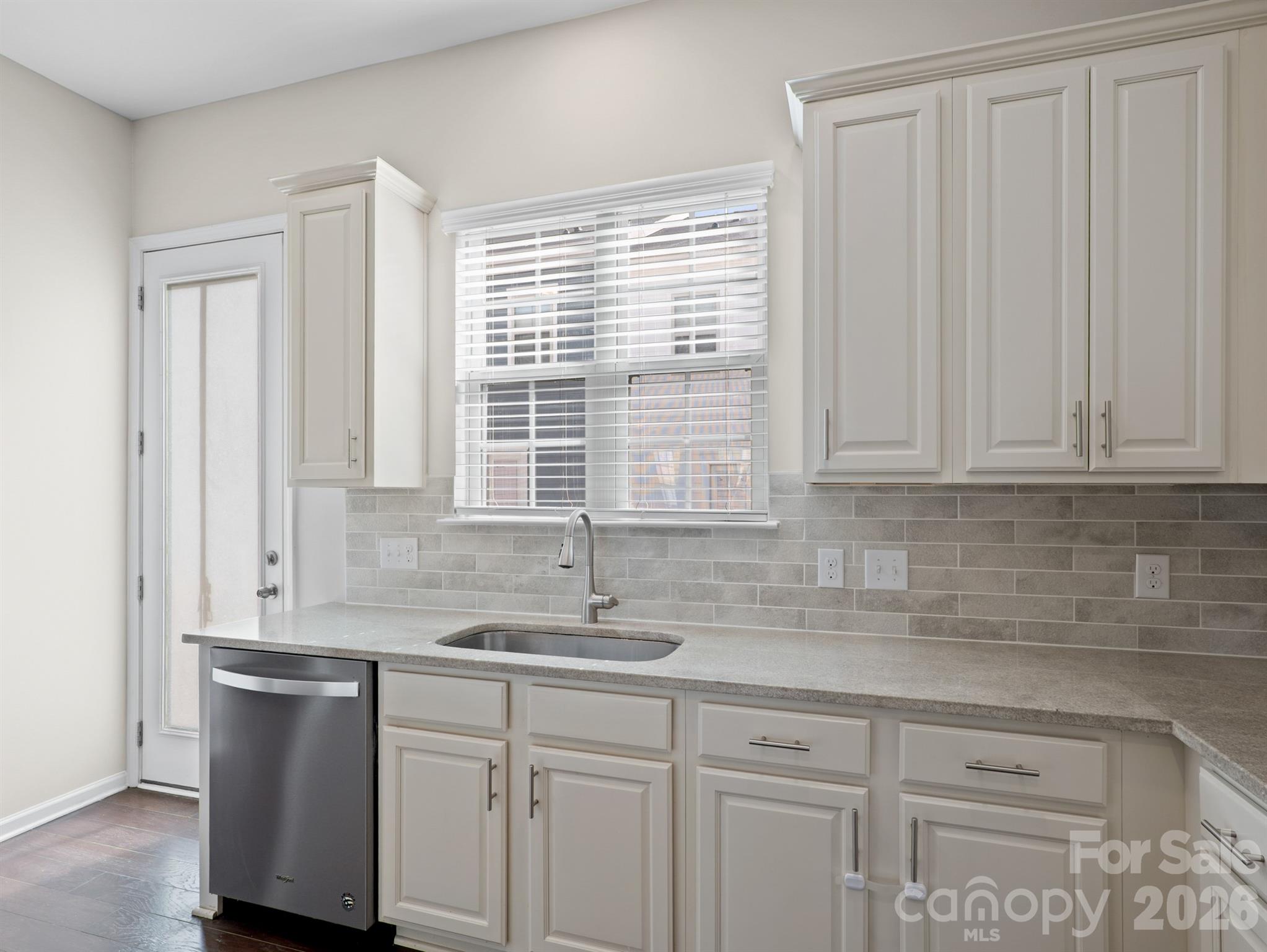 1112 Doveridge Street Property Photo 14