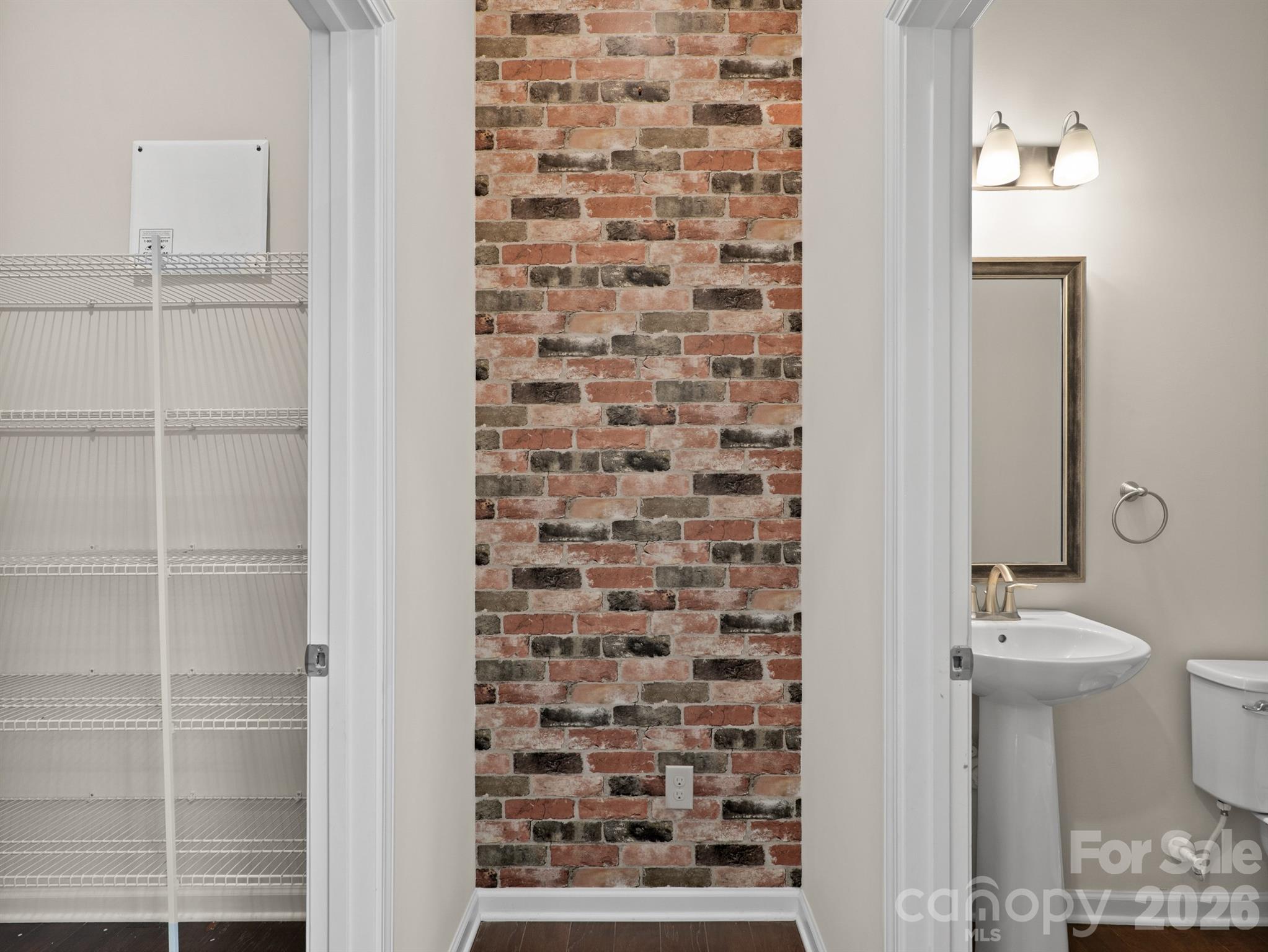 1112 Doveridge Street Property Photo 17