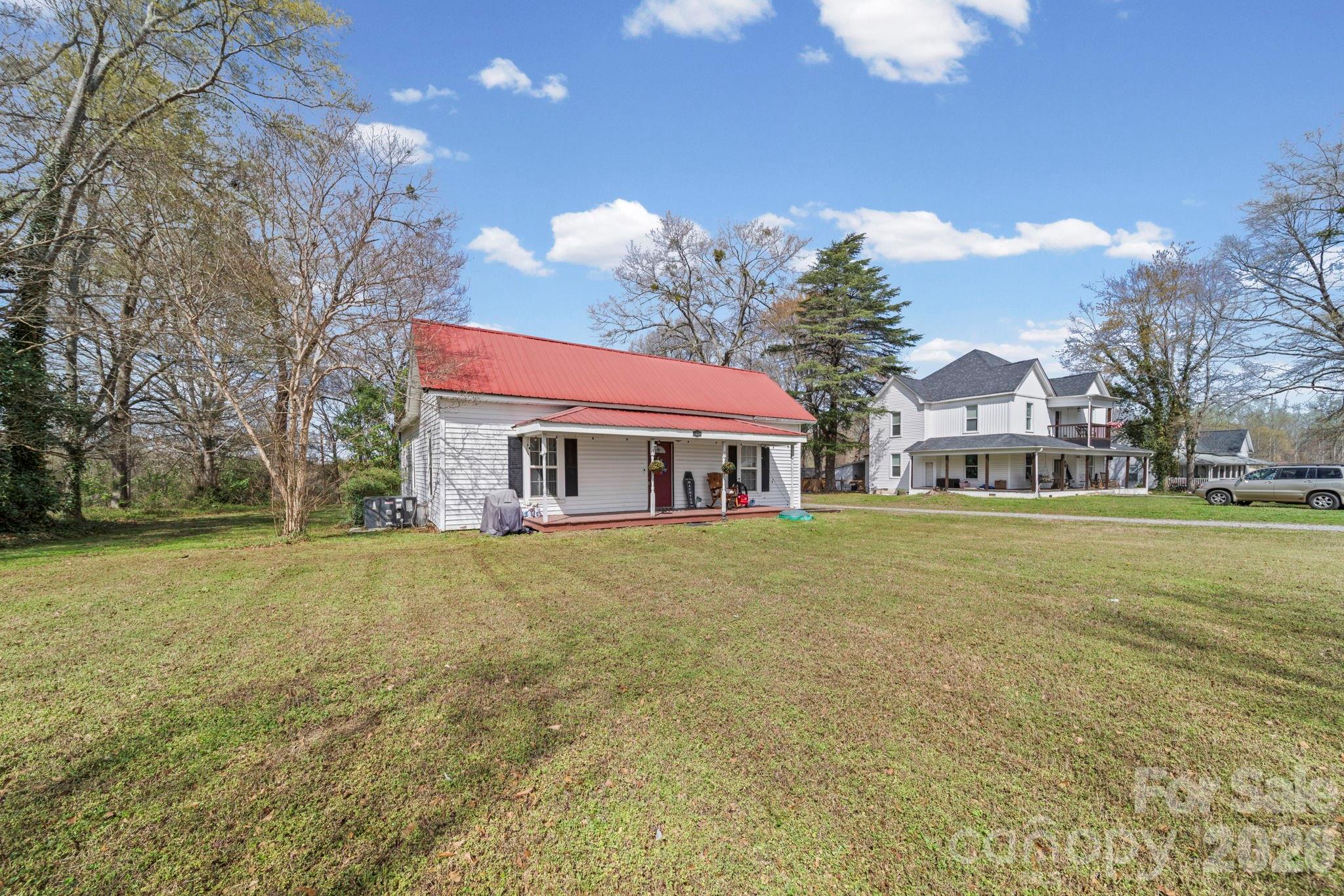 1930 S Post Road Property Photo 2
