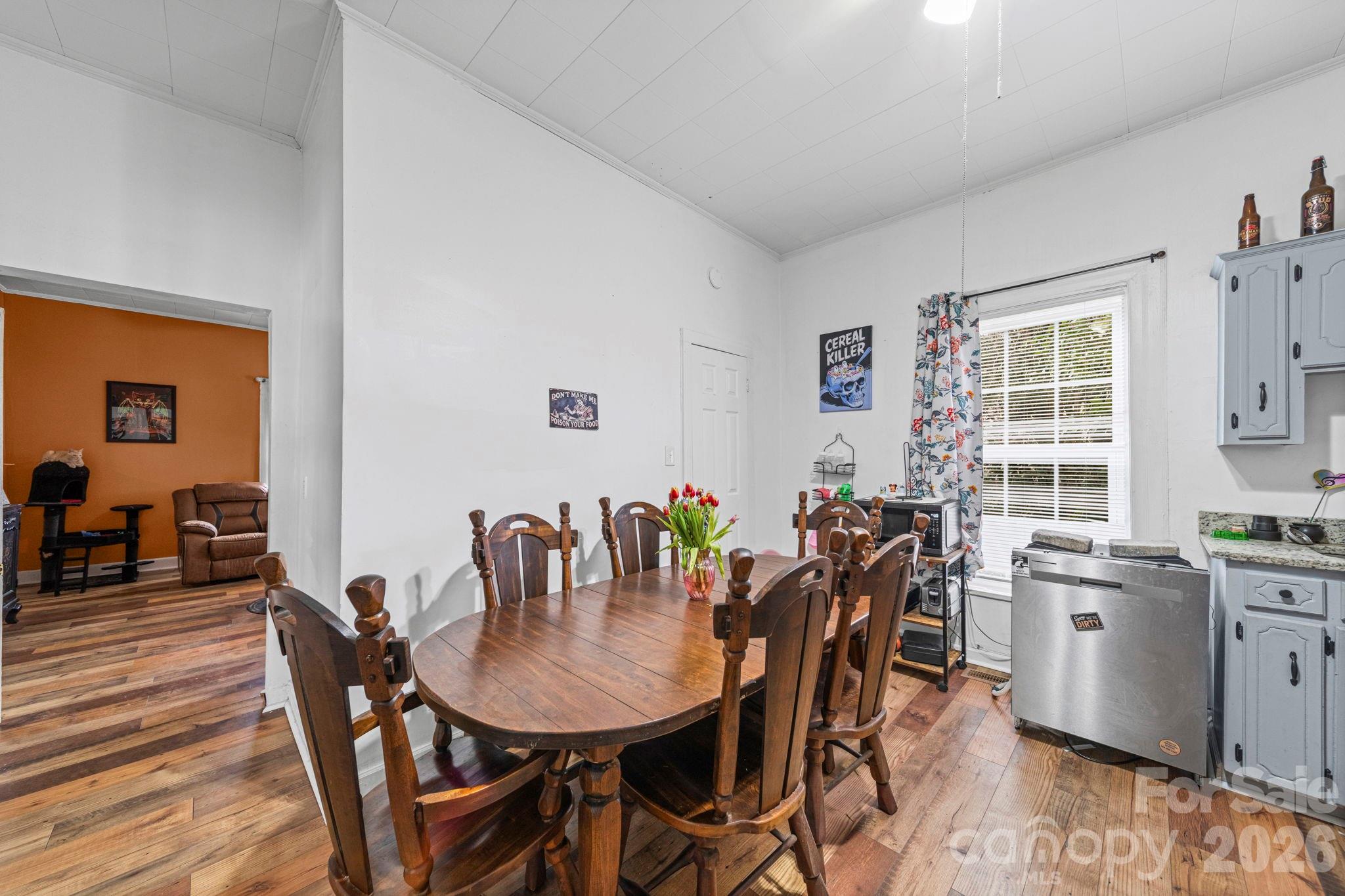 1930 S Post Road Property Photo 12