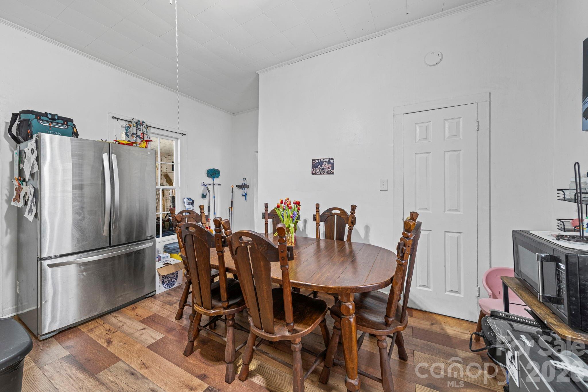1930 S Post Road Property Photo 13