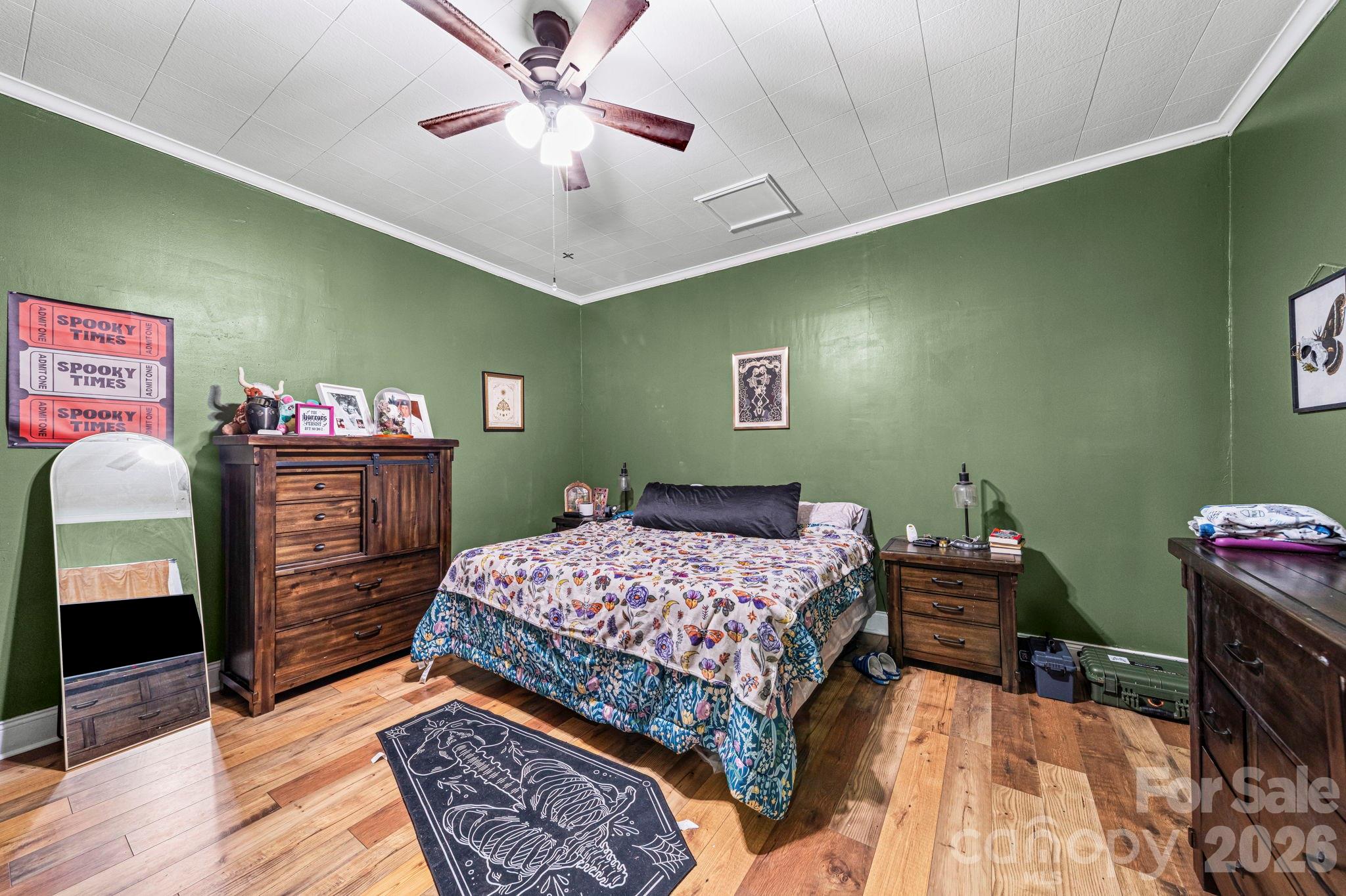 1930 S Post Road Property Photo 17