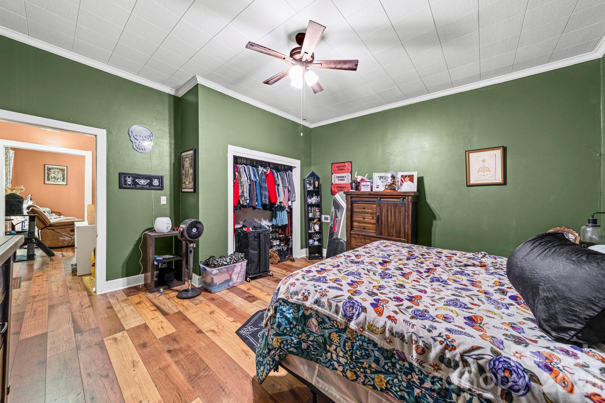 1930 S Post Road Property Photo 19