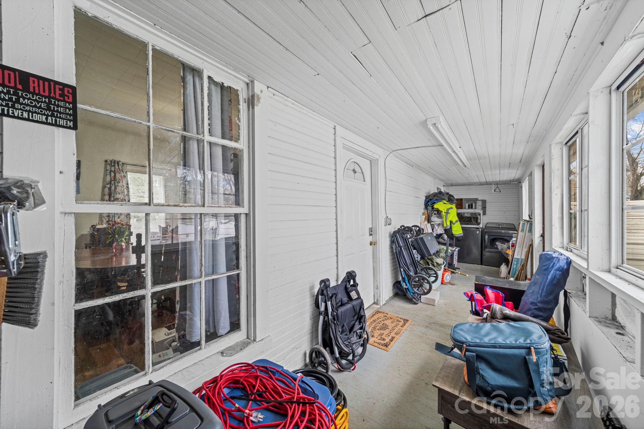 1930 S Post Road Property Photo 27