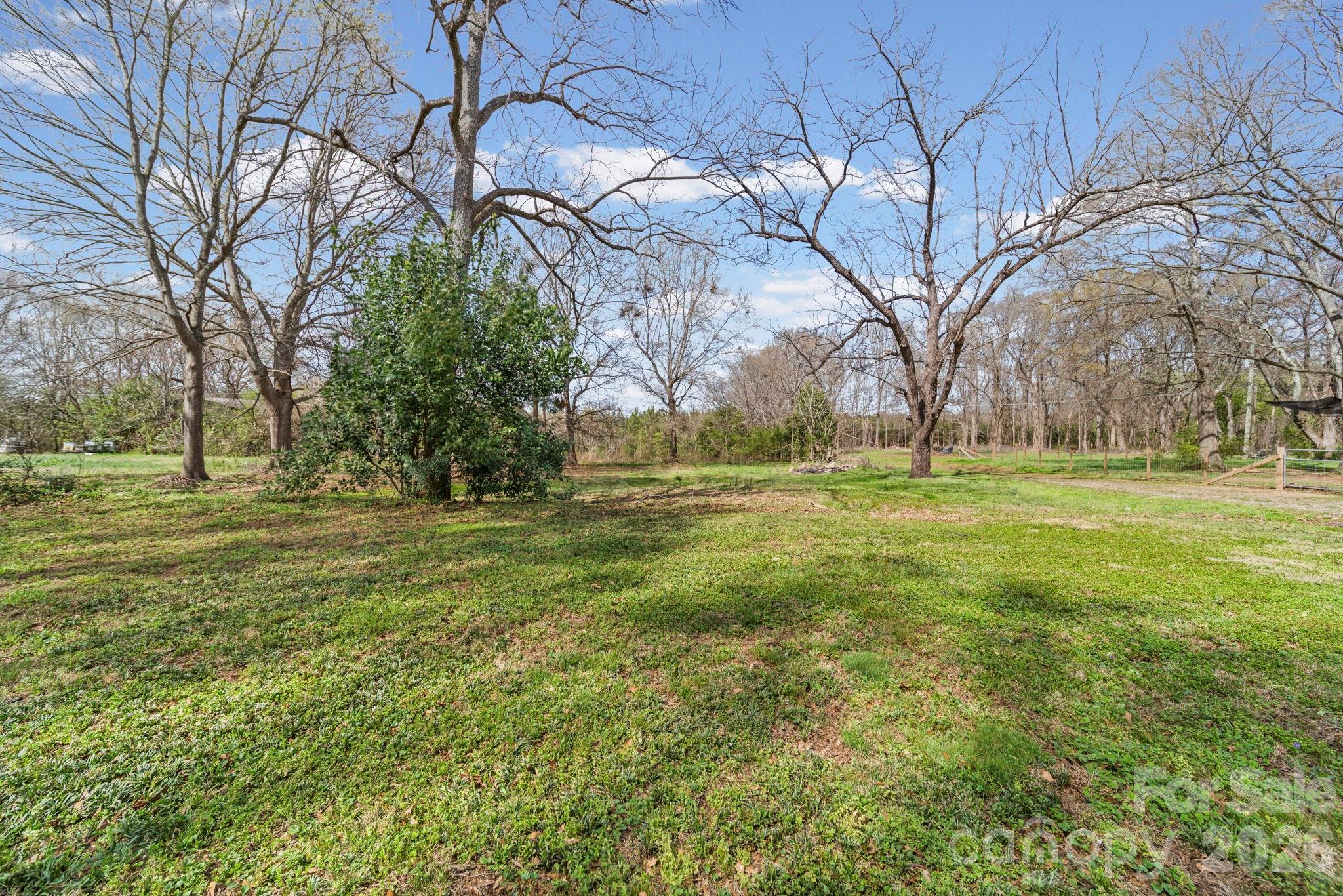 1930 S Post Road Property Photo 31