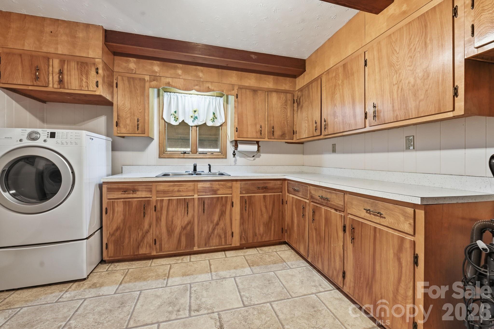 652 Shepherds Creek Road Property Photo 8