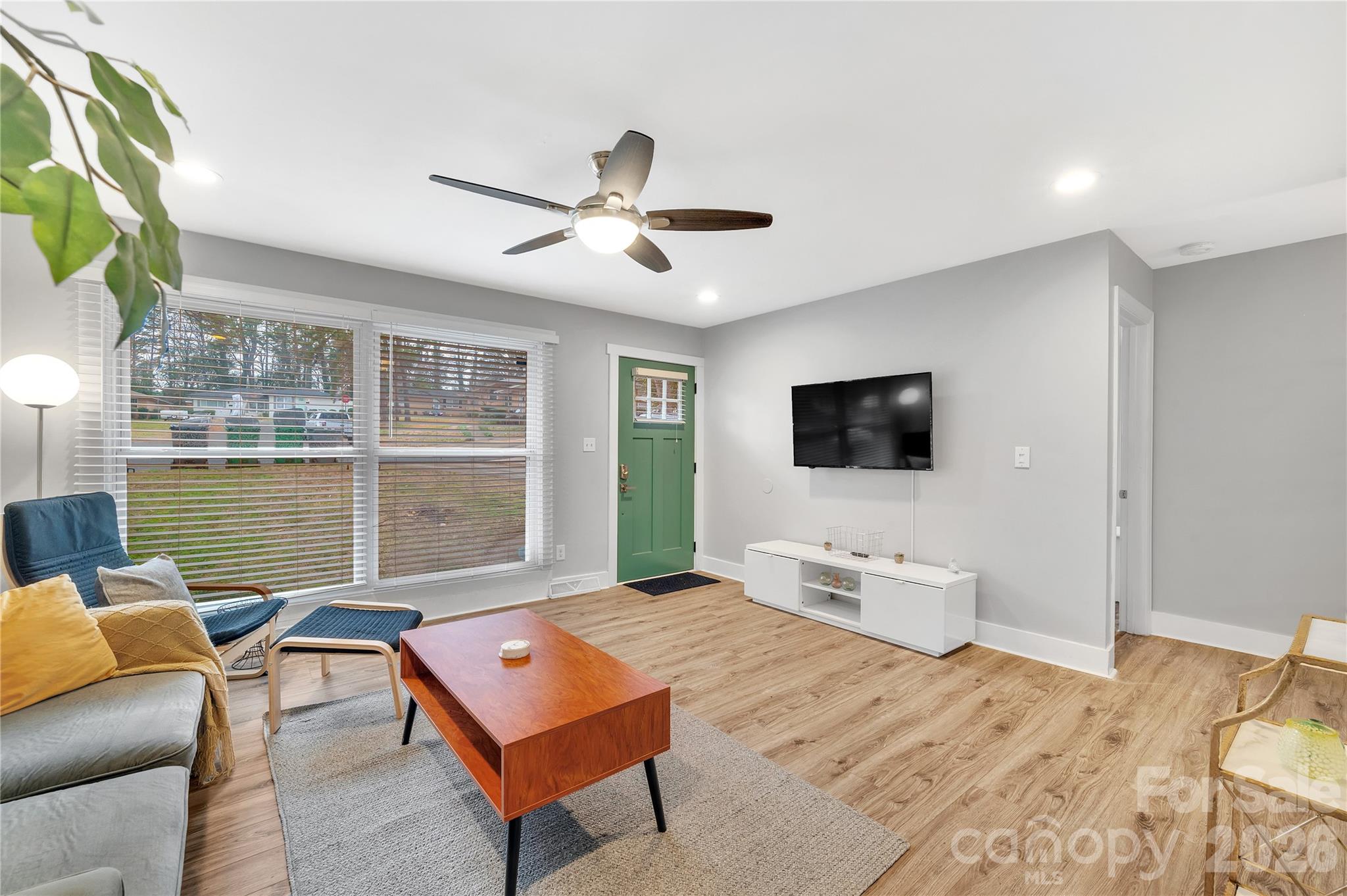 2025 Ibis Court Property Photo 6