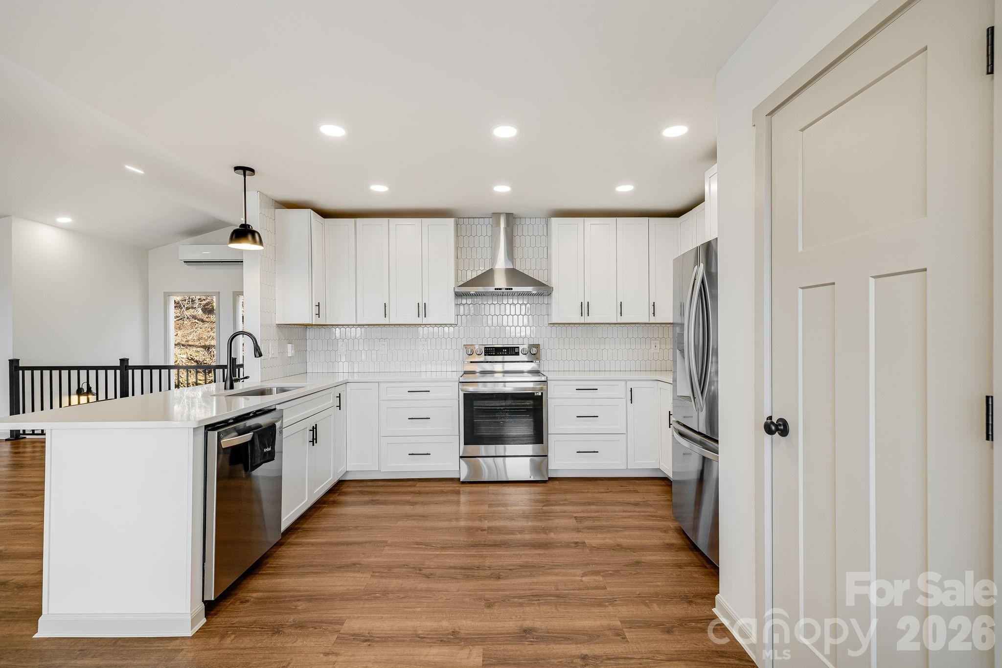 1065 Oak Ridge Lane 713 Property Photo 16